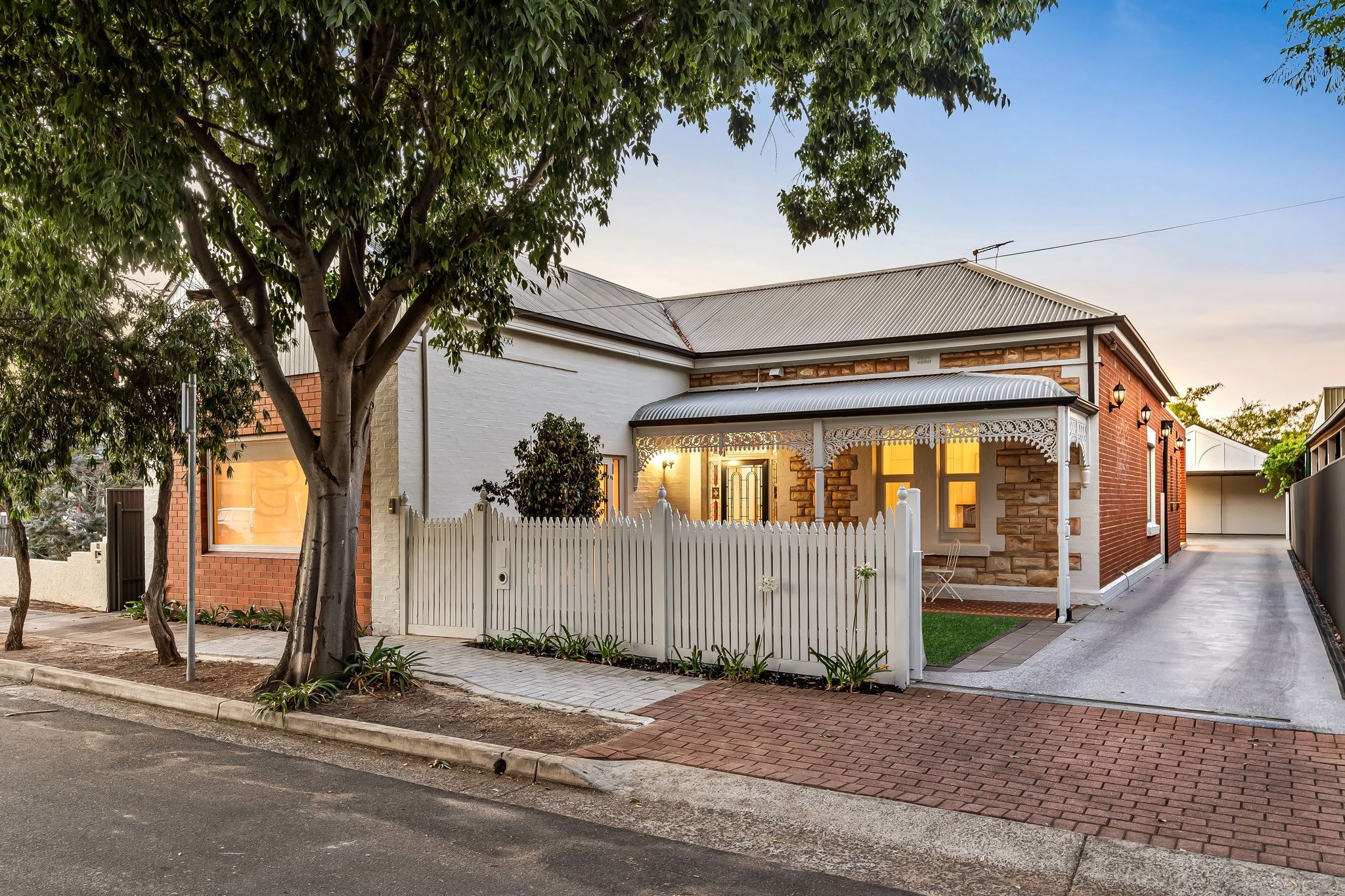 10 Ross Street