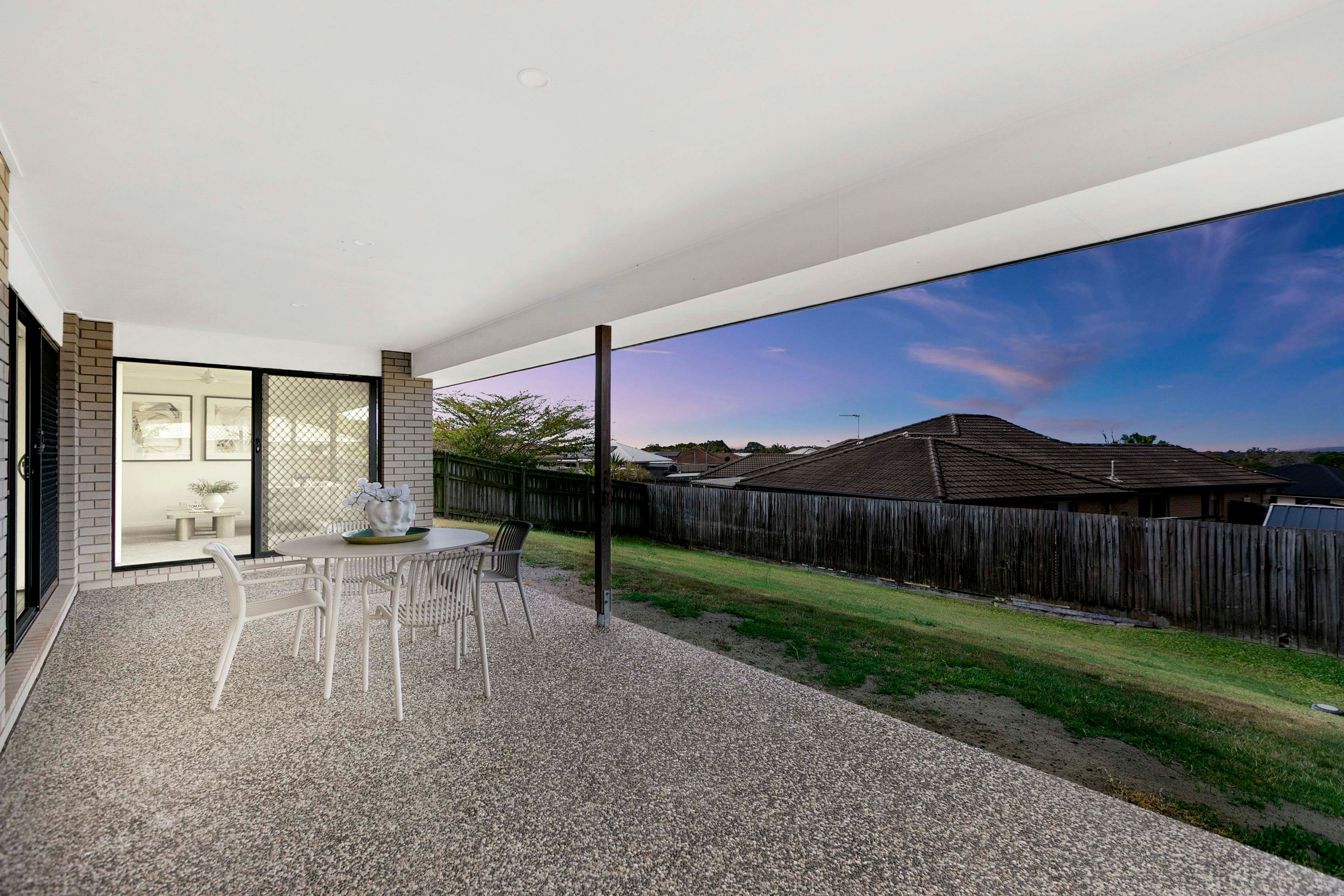 6 Steel Street, Nikenbah, QLD 4655
