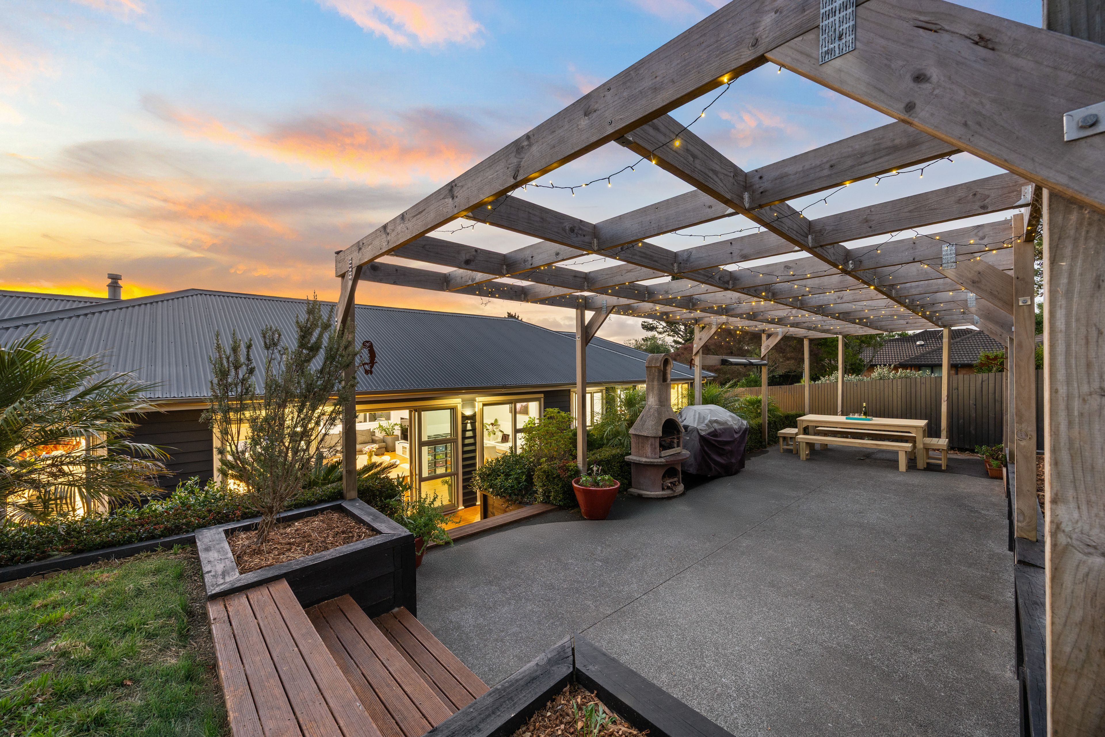 101 Waitakere Road, Waitakere, Waitakere City