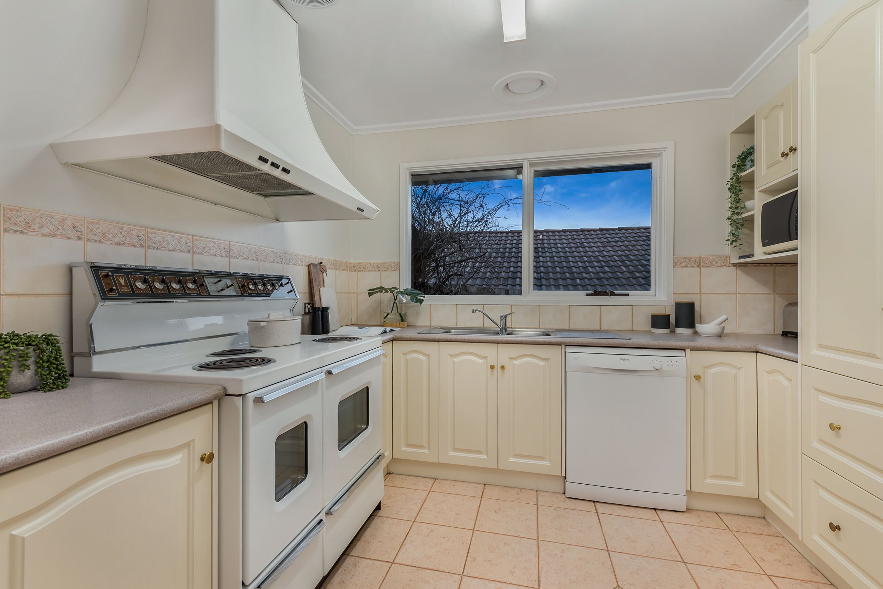 102 Daffodil Road, Boronia, VIC 3155