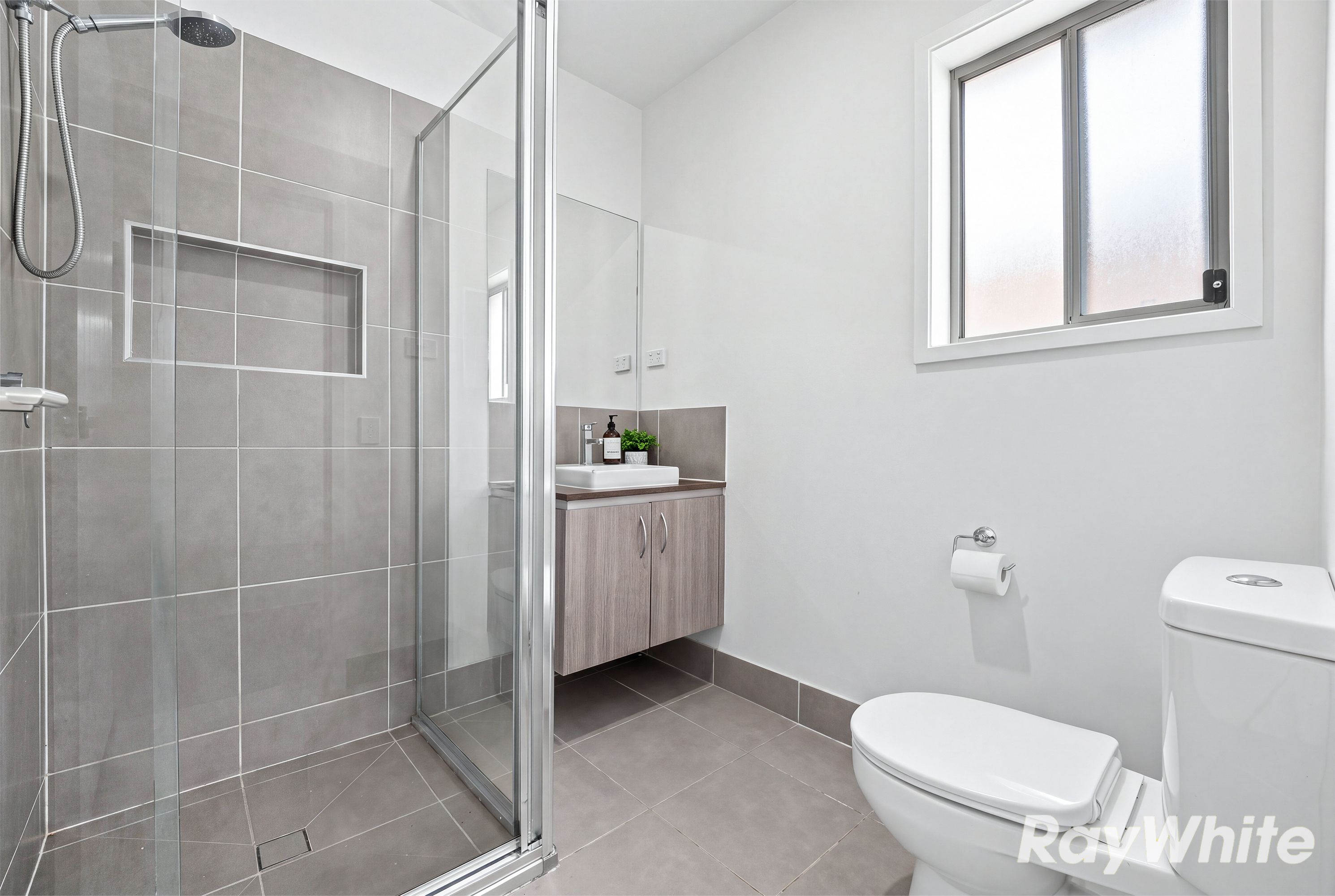 21 Larkin Street — photo 16 of 16