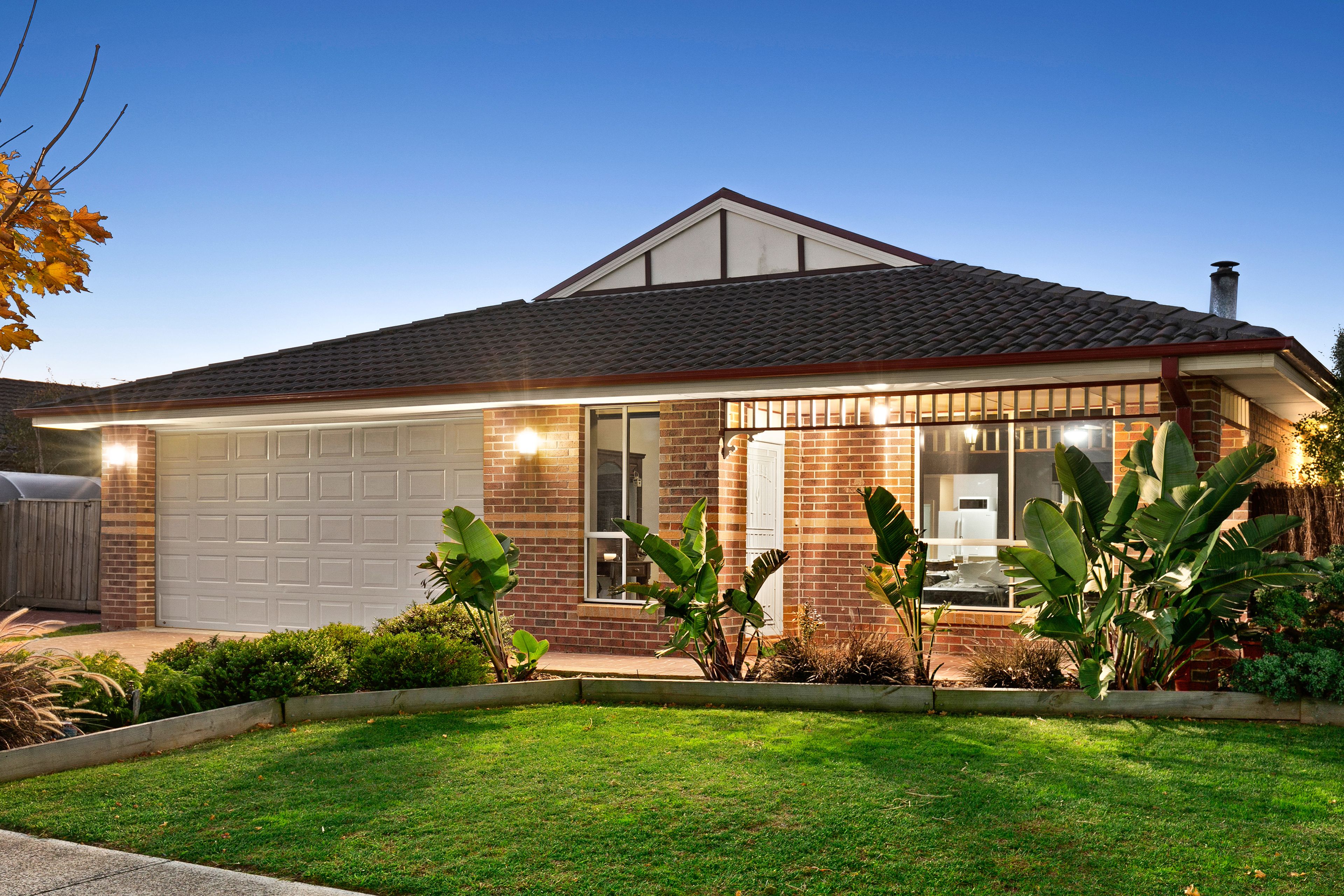 6 Banjo Paterson Drive, Pakenham, VIC 3810