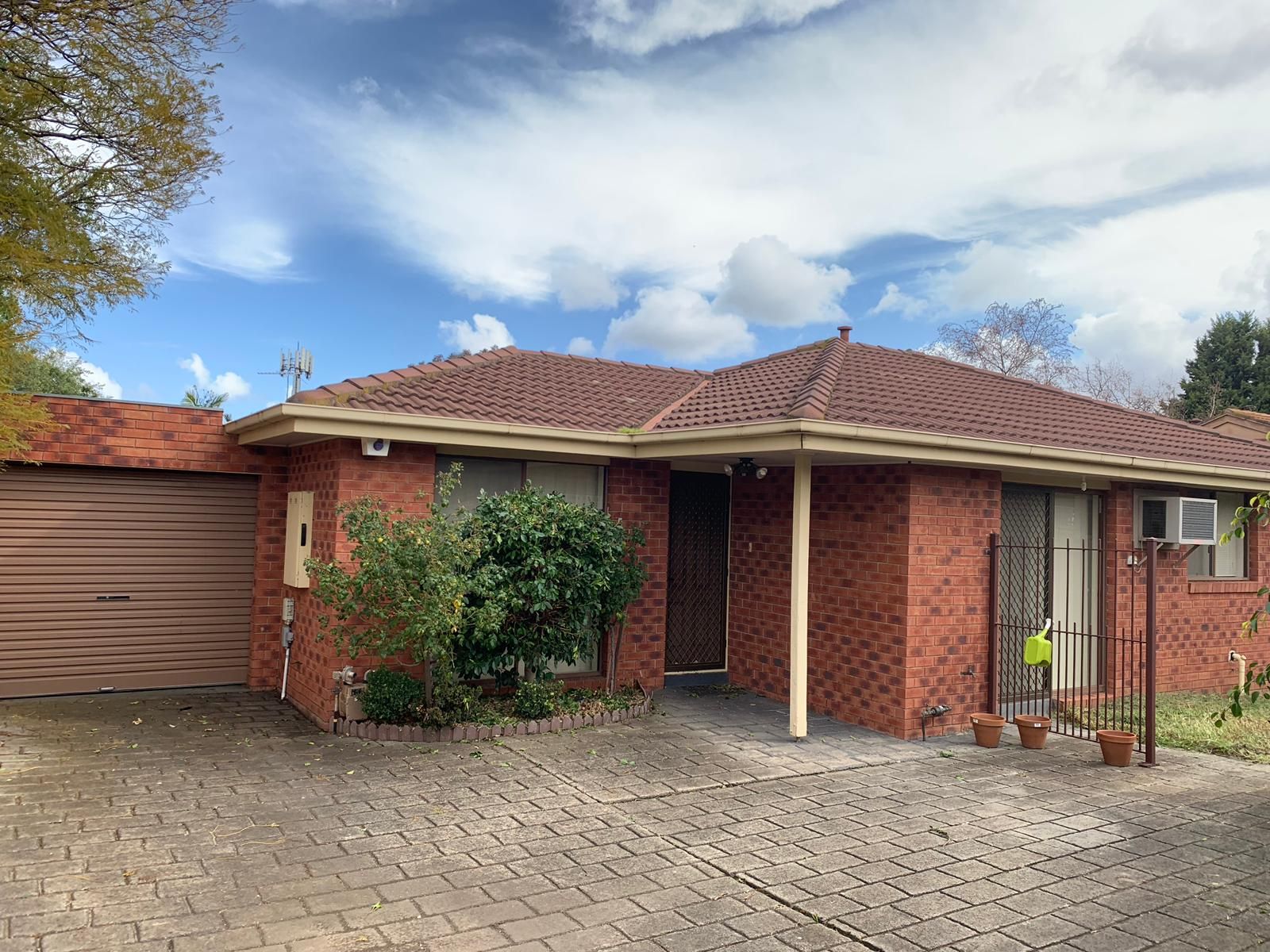 2/17 Allwyn Crescent, Mill Park, VIC 3082