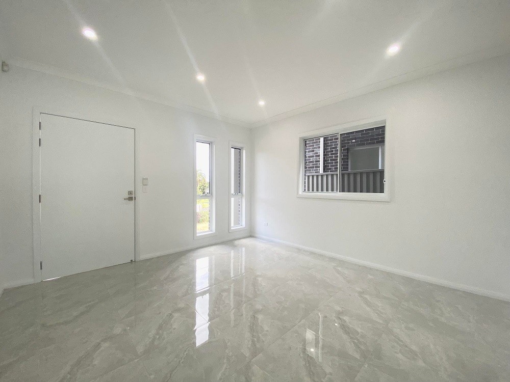39a Clifford Crescent, Ingleburn, NSW 2565