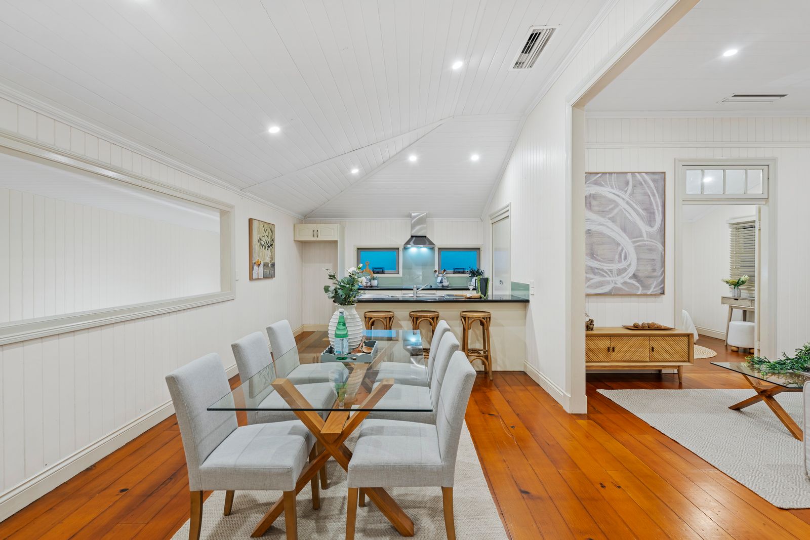 129 Belgrave Street — photo 4 of 25