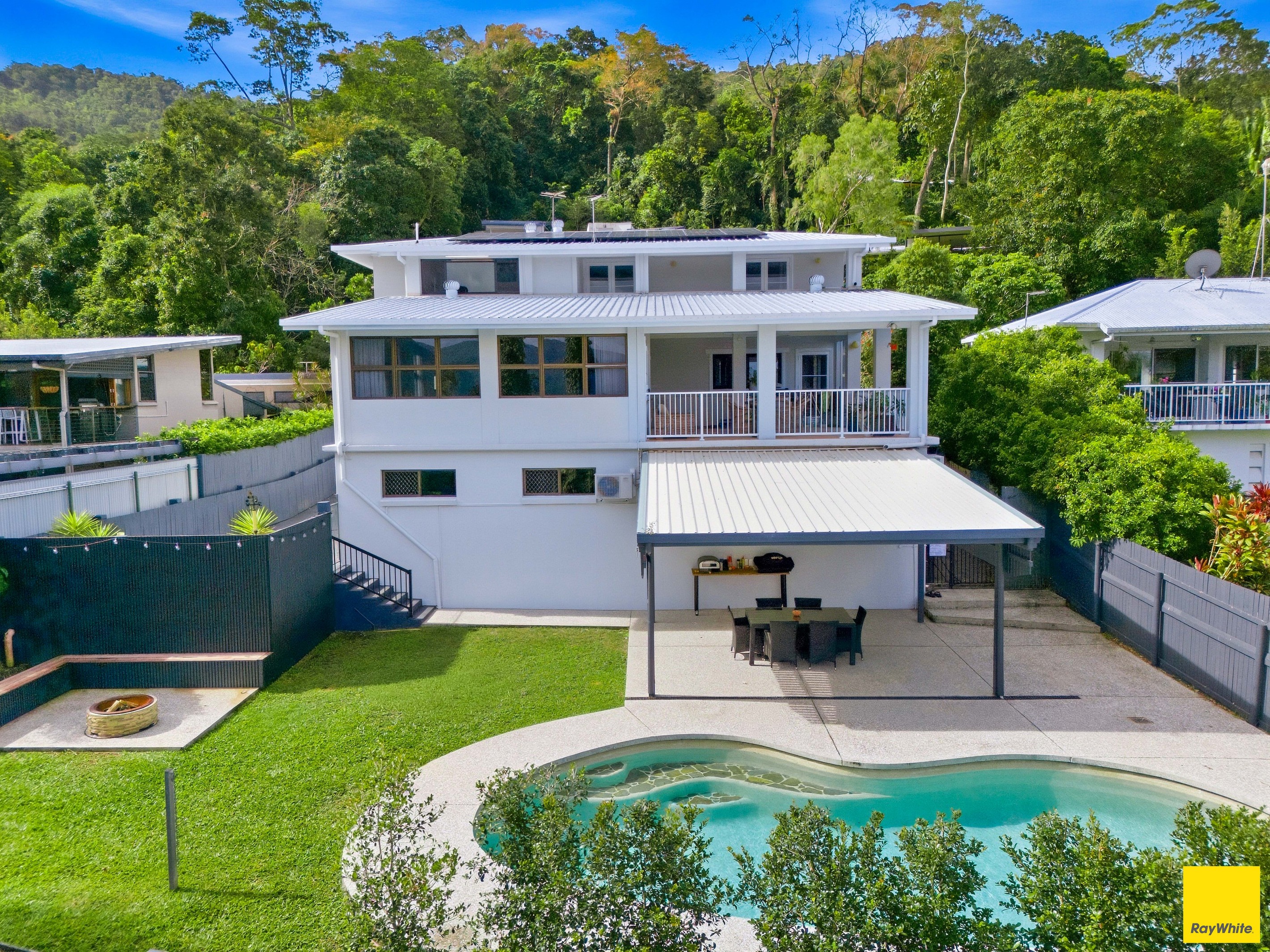 35 Hutchinson Street, Edge Hill, QLD 4870