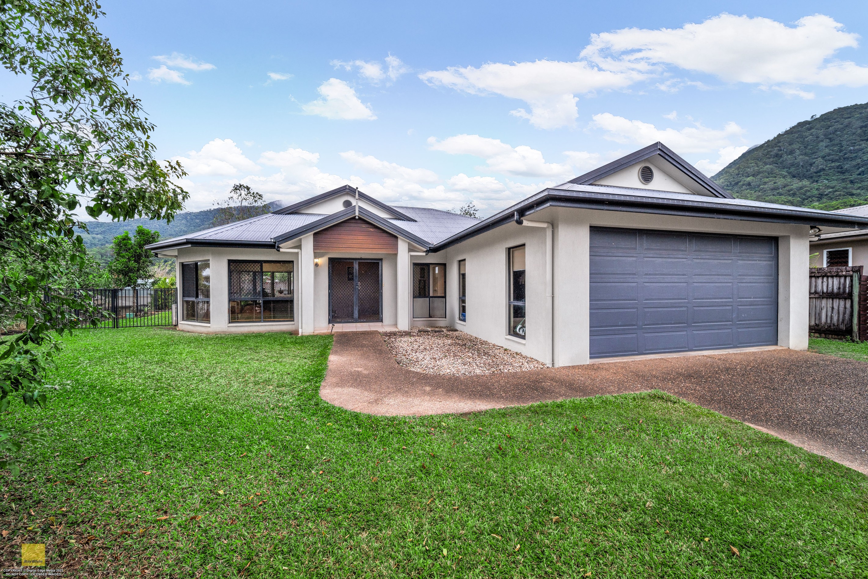 Bentley Park, QLD 4869