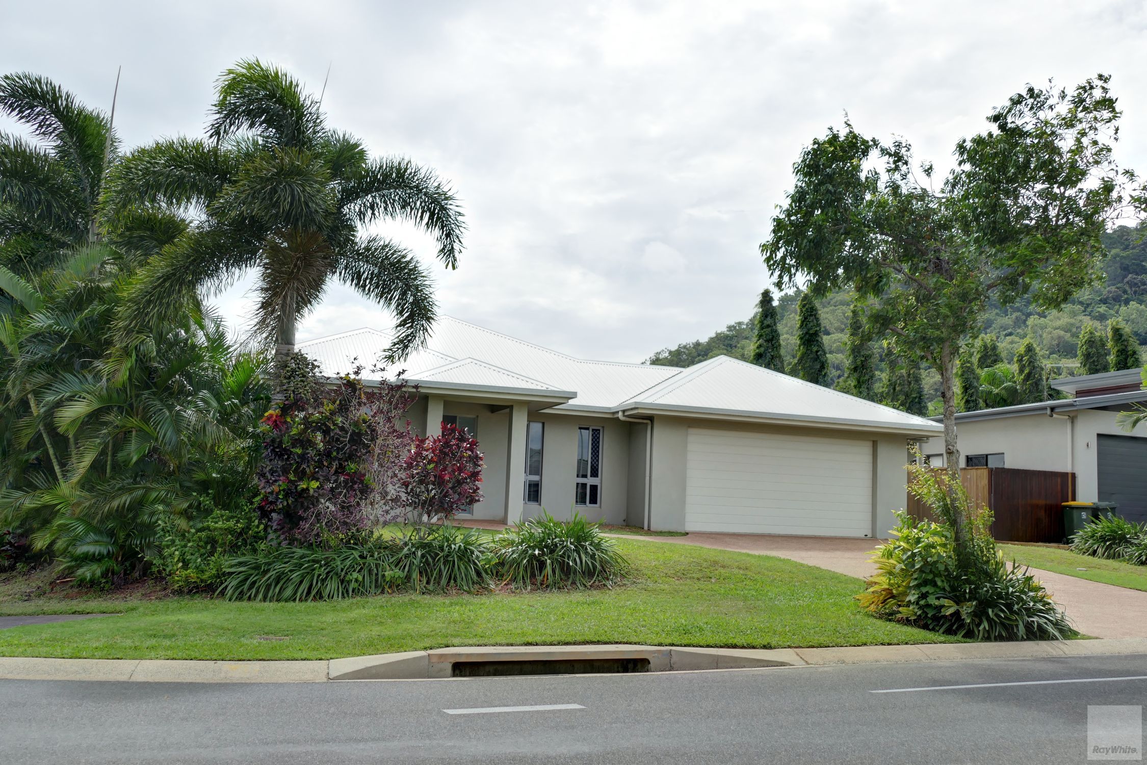 128 Roberts Drive, Trinity Beach, QLD 4879