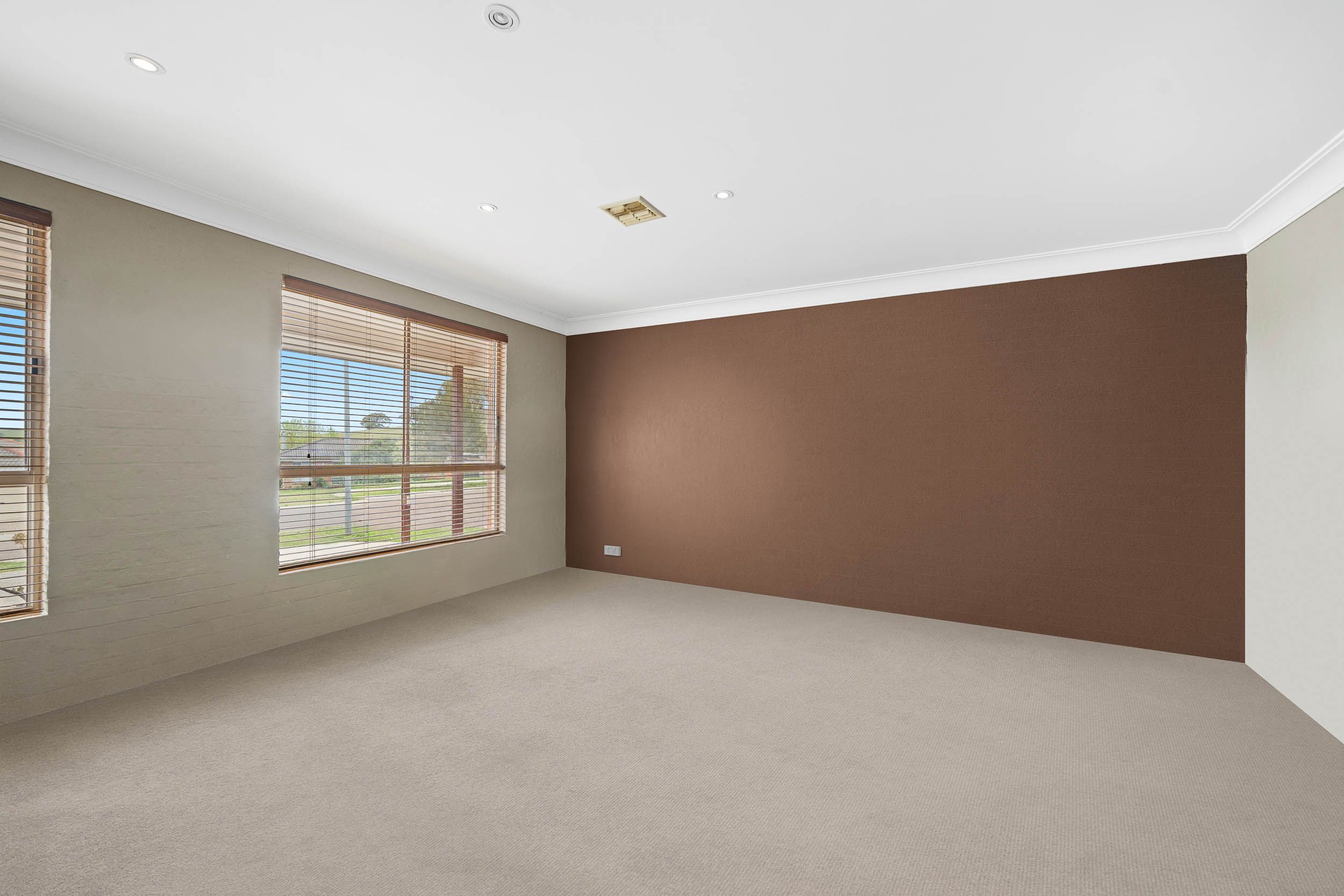 27 Amaroo Place, Goulburn, NSW 2580
