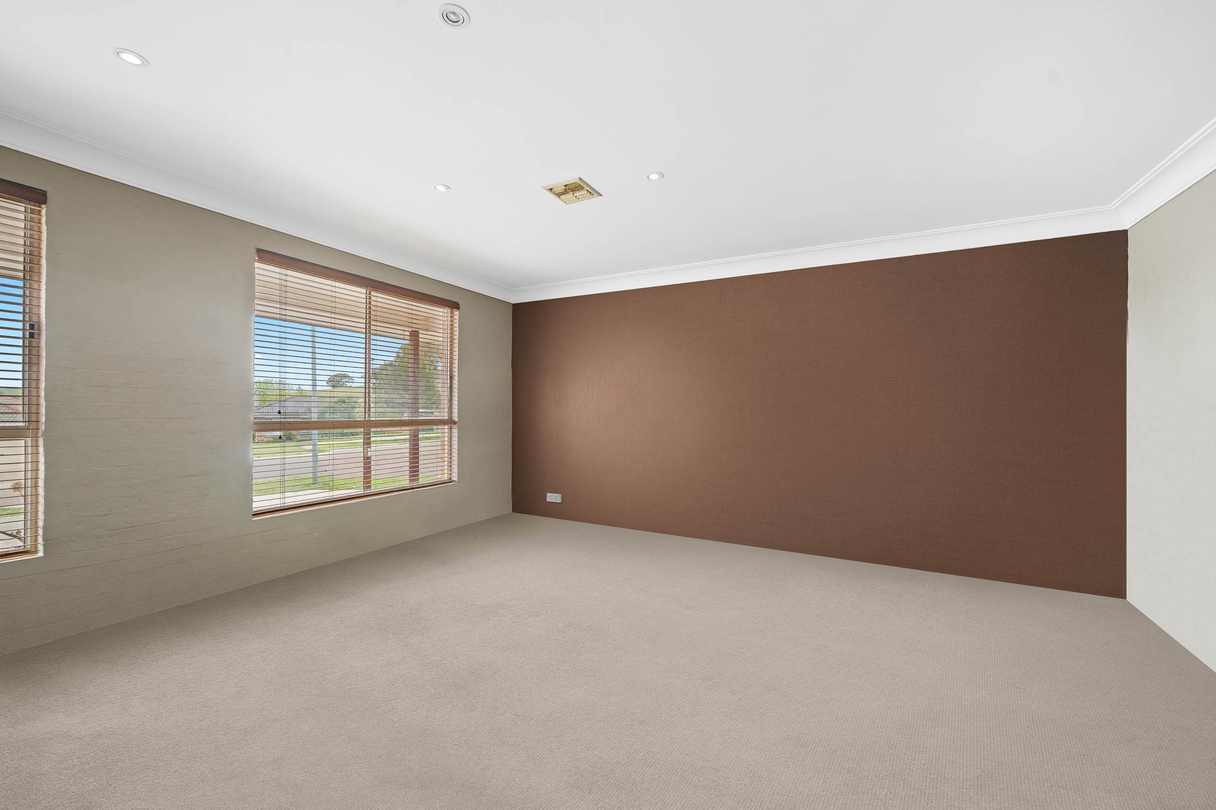 27 Amaroo Place, Goulburn, NSW 2580