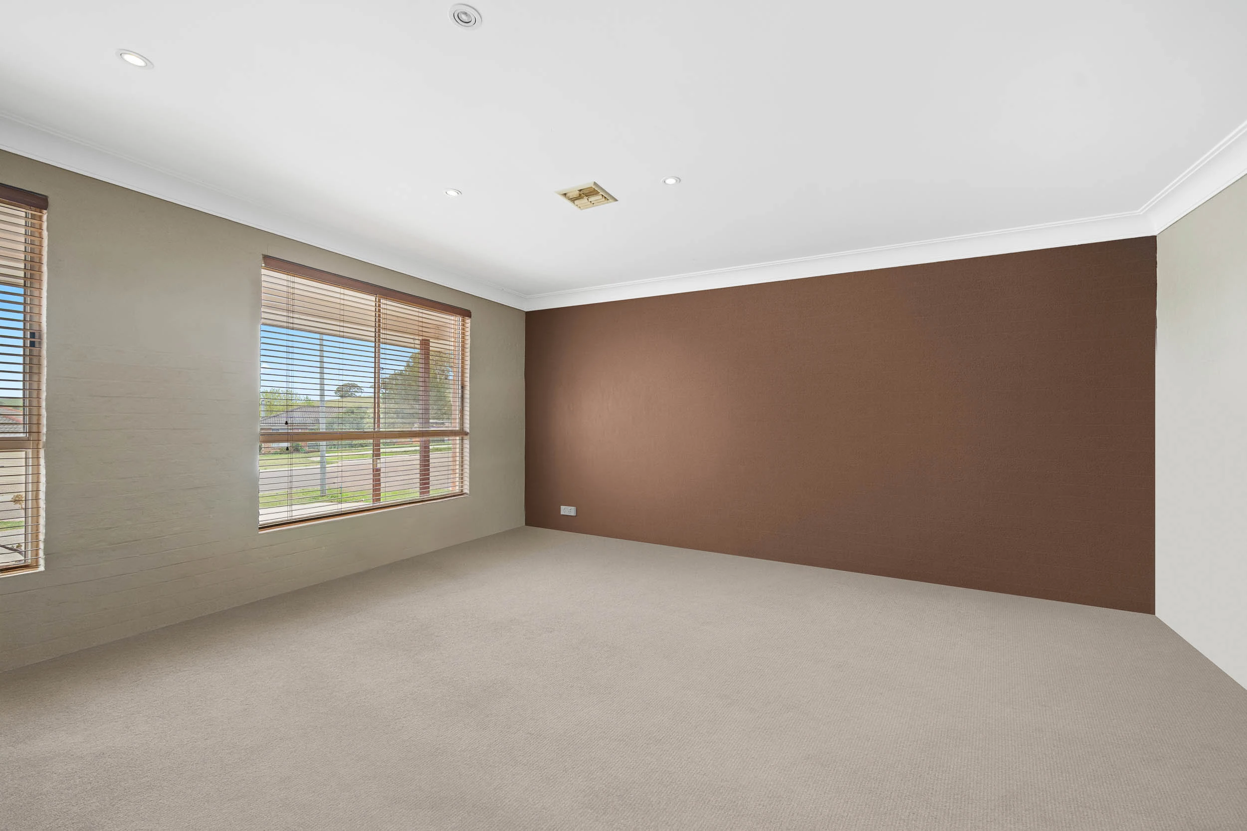 27 Amaroo Place, Goulburn, NSW 2580