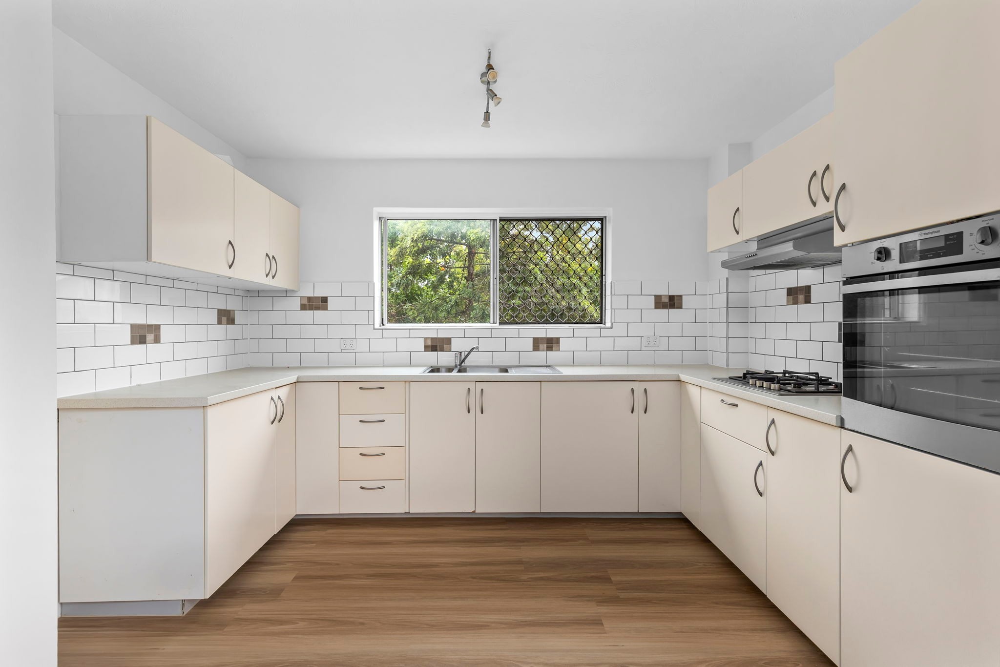 1/64 Jellicoe Street, Coorparoo, QLD 4151