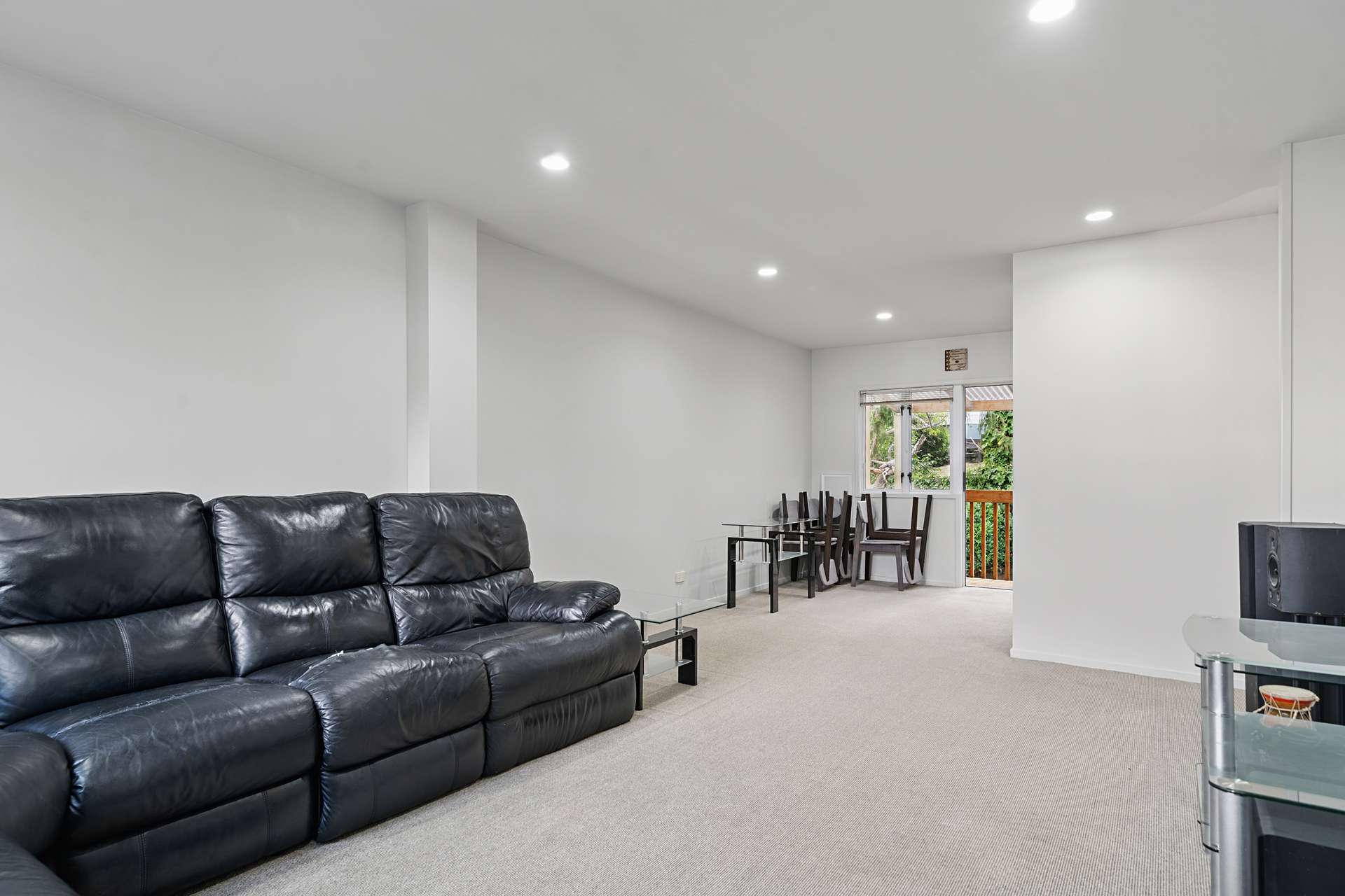 27 Winery Way photo 3