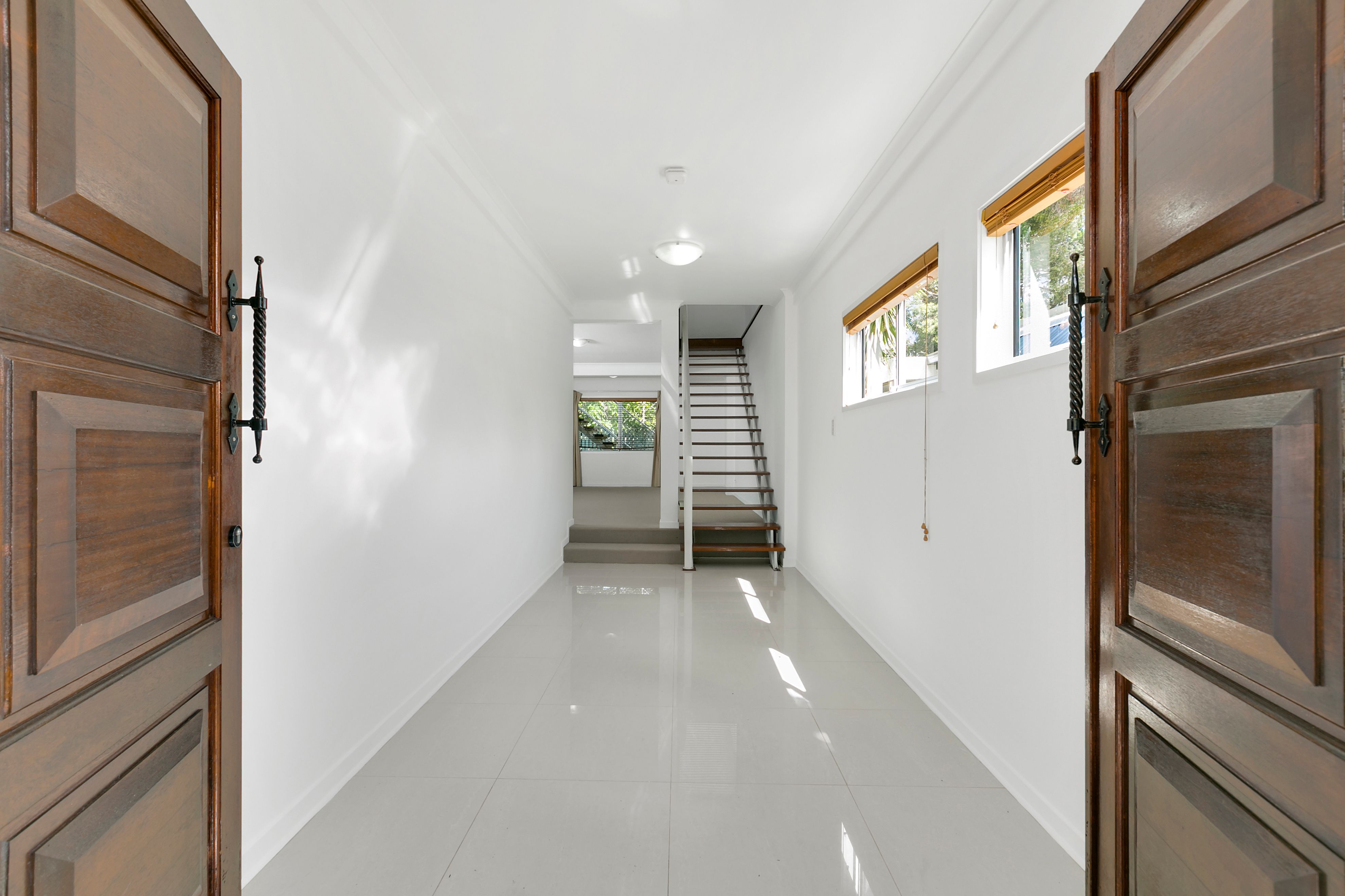 70 Benowa Road, Southport, QLD 4215