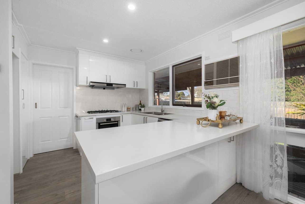 53 Bona Vista Road — photo 5 of 20