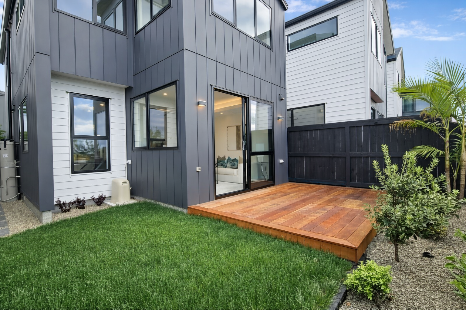 2/73 Te Taruna Drive, Milldale, Rodney