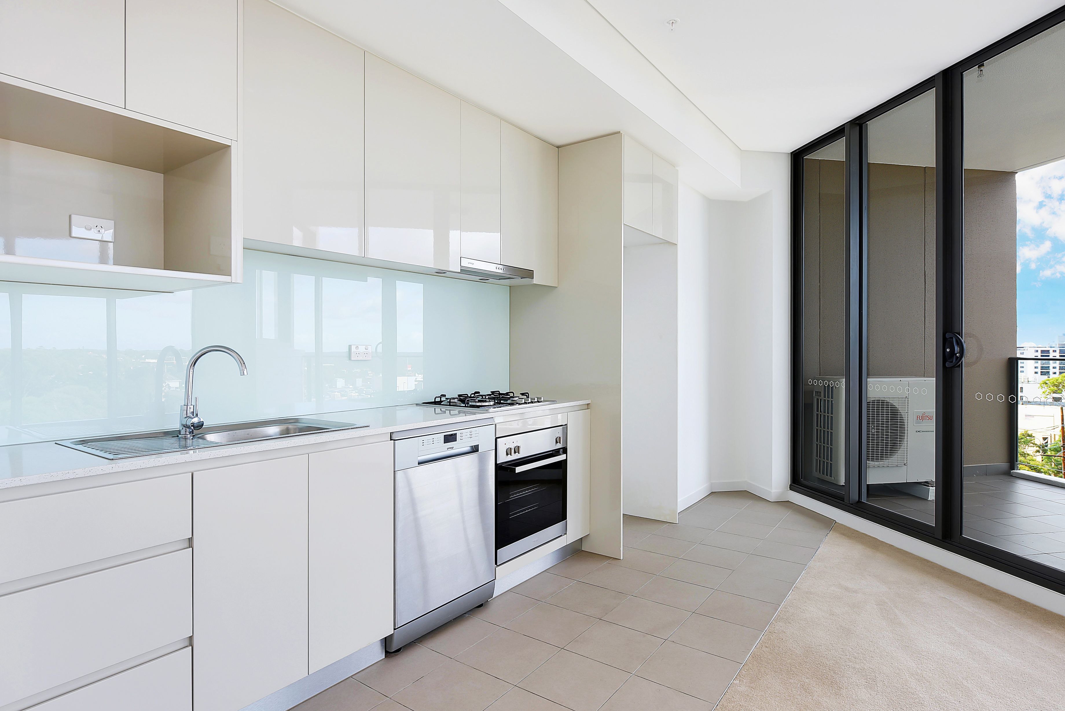 902/135-137 Pacific Highway, Hornsby, NSW 2077