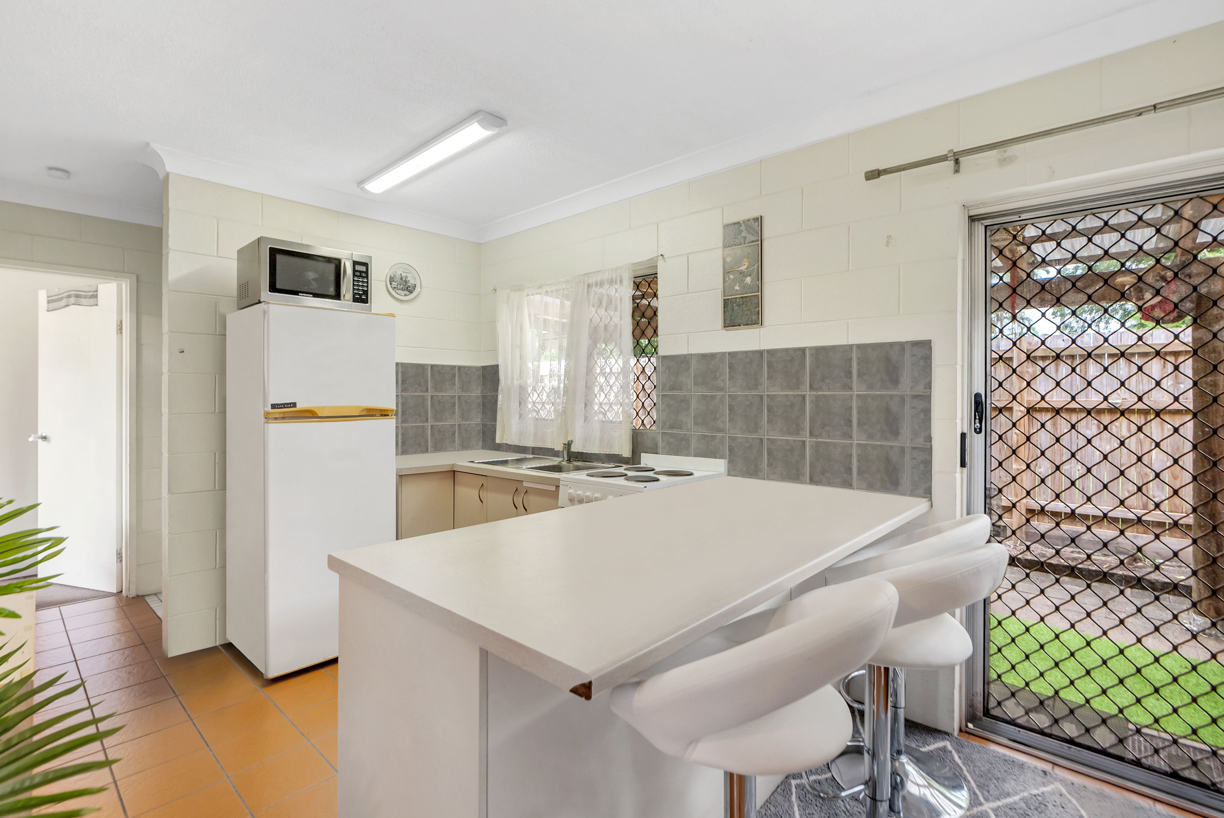 10/98 Pease Street, Manoora, QLD 4870