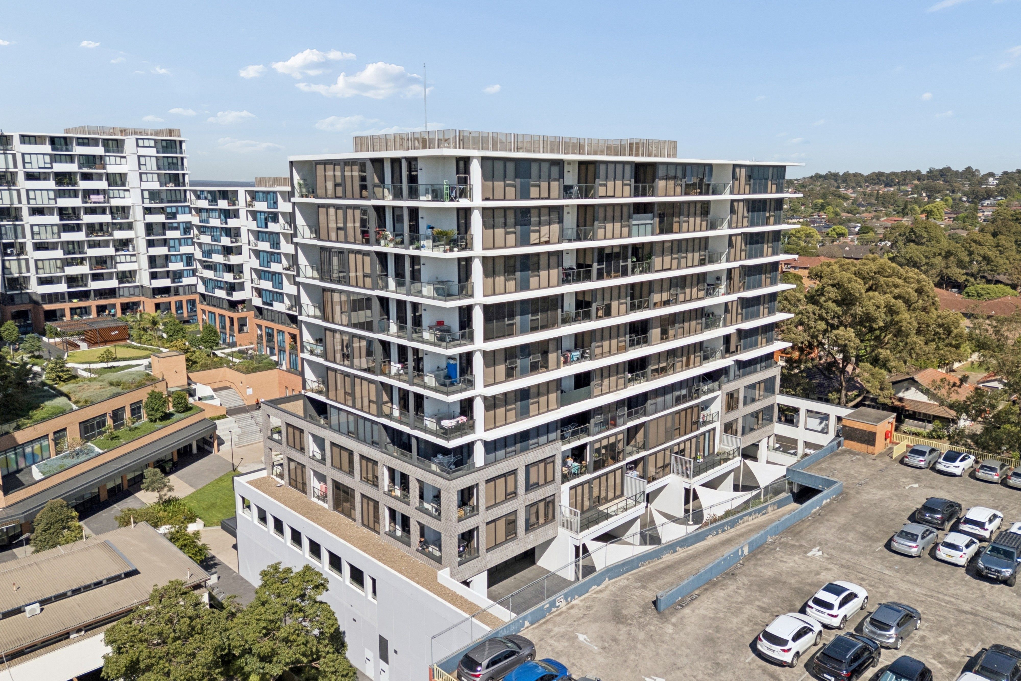 407/25 Meredith Street — photo 10 of 13