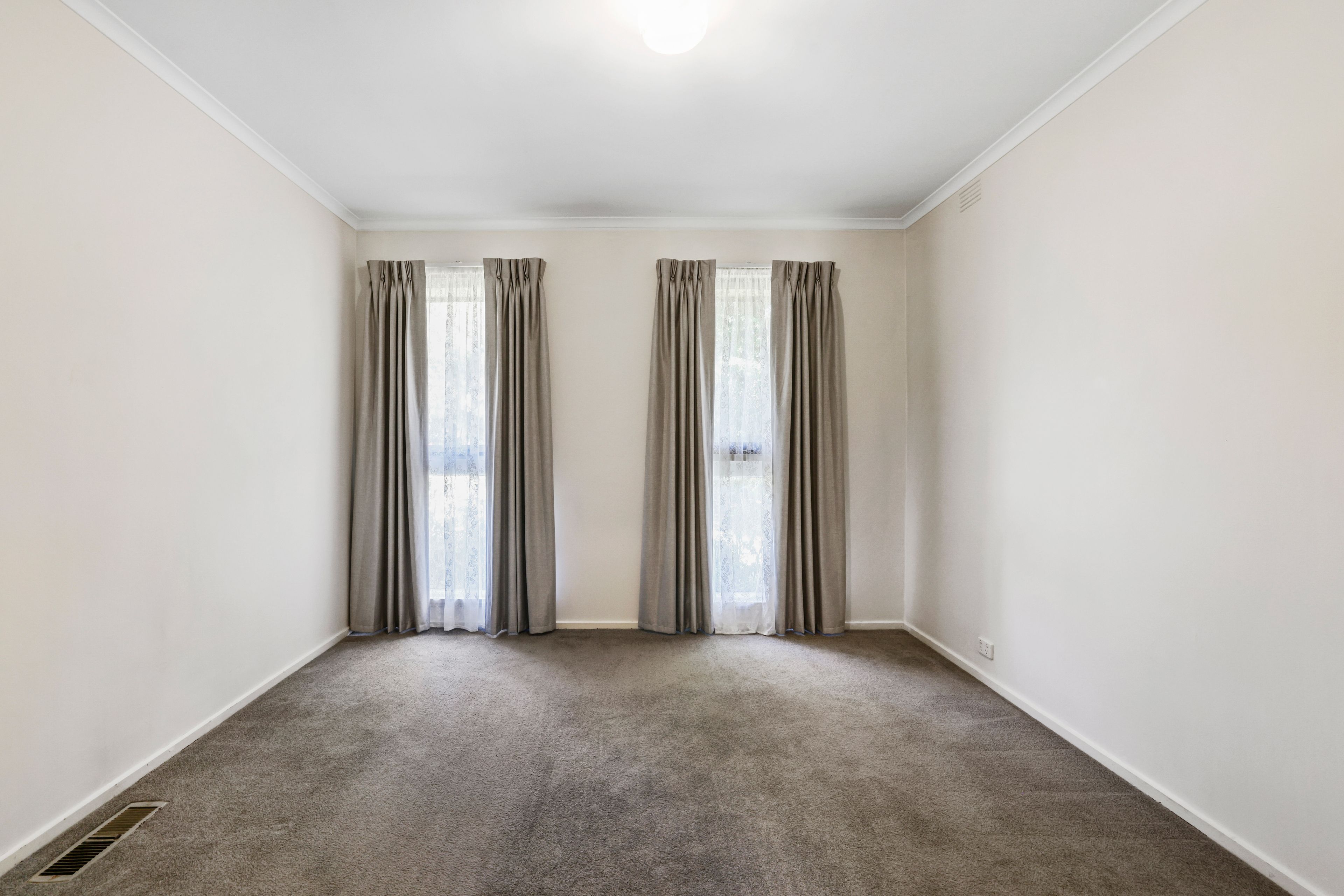 4 Crestmont Drive — photo 8 of 10