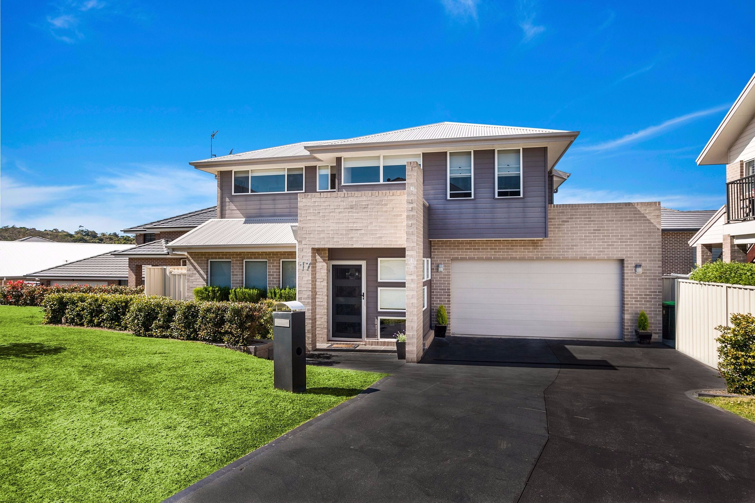 17 Troon Avenue