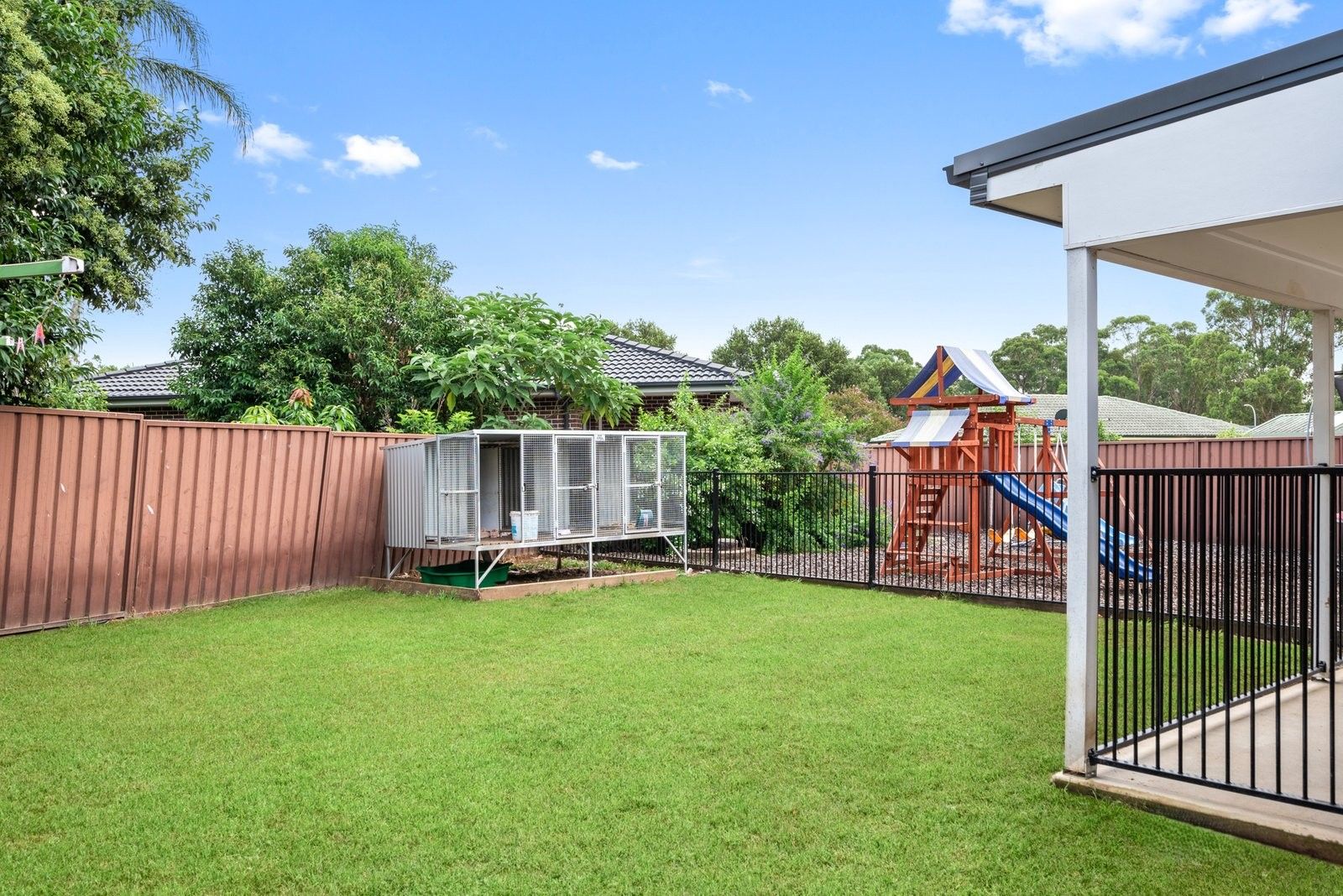 19 Isabella Street — photo 11 of 11