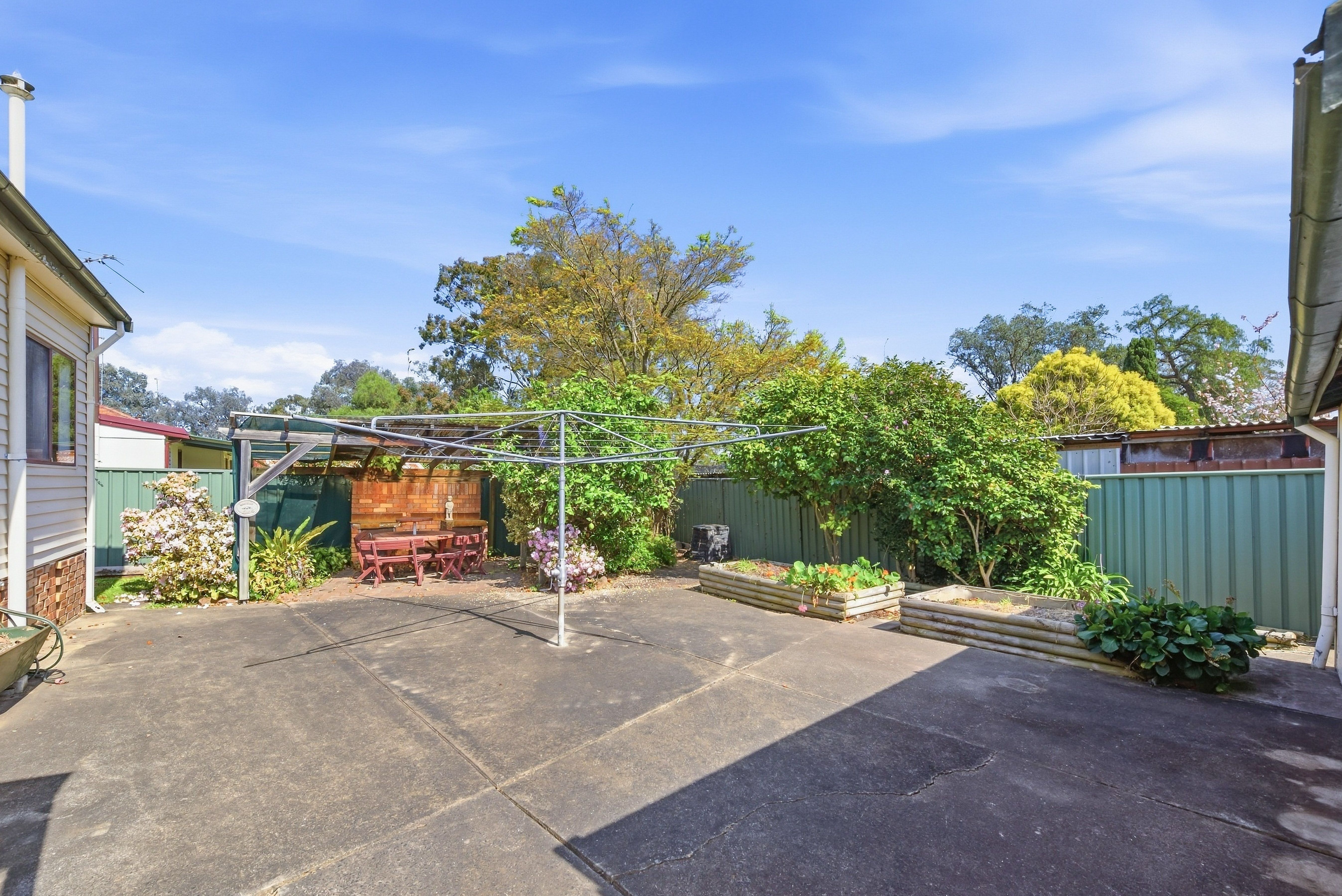 1 Phelps Crescent — photo 3 of 12