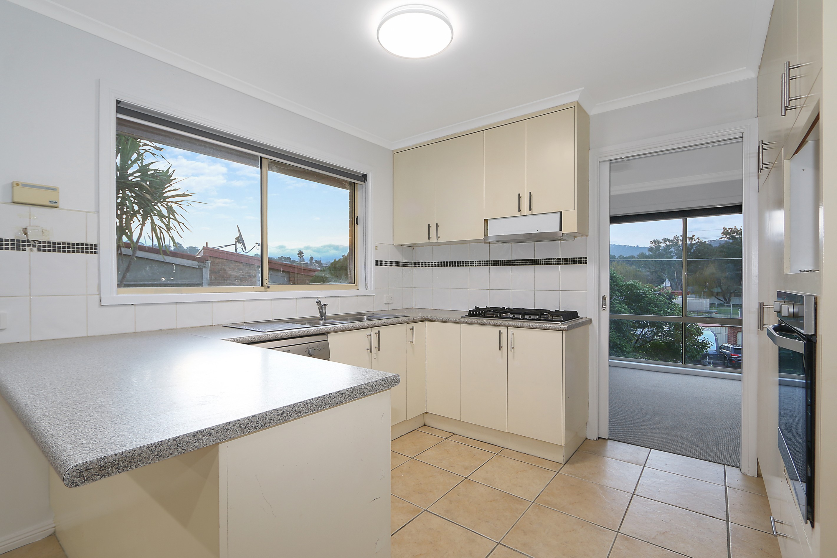 637 Pearsall Street, Lavington, NSW 2641
