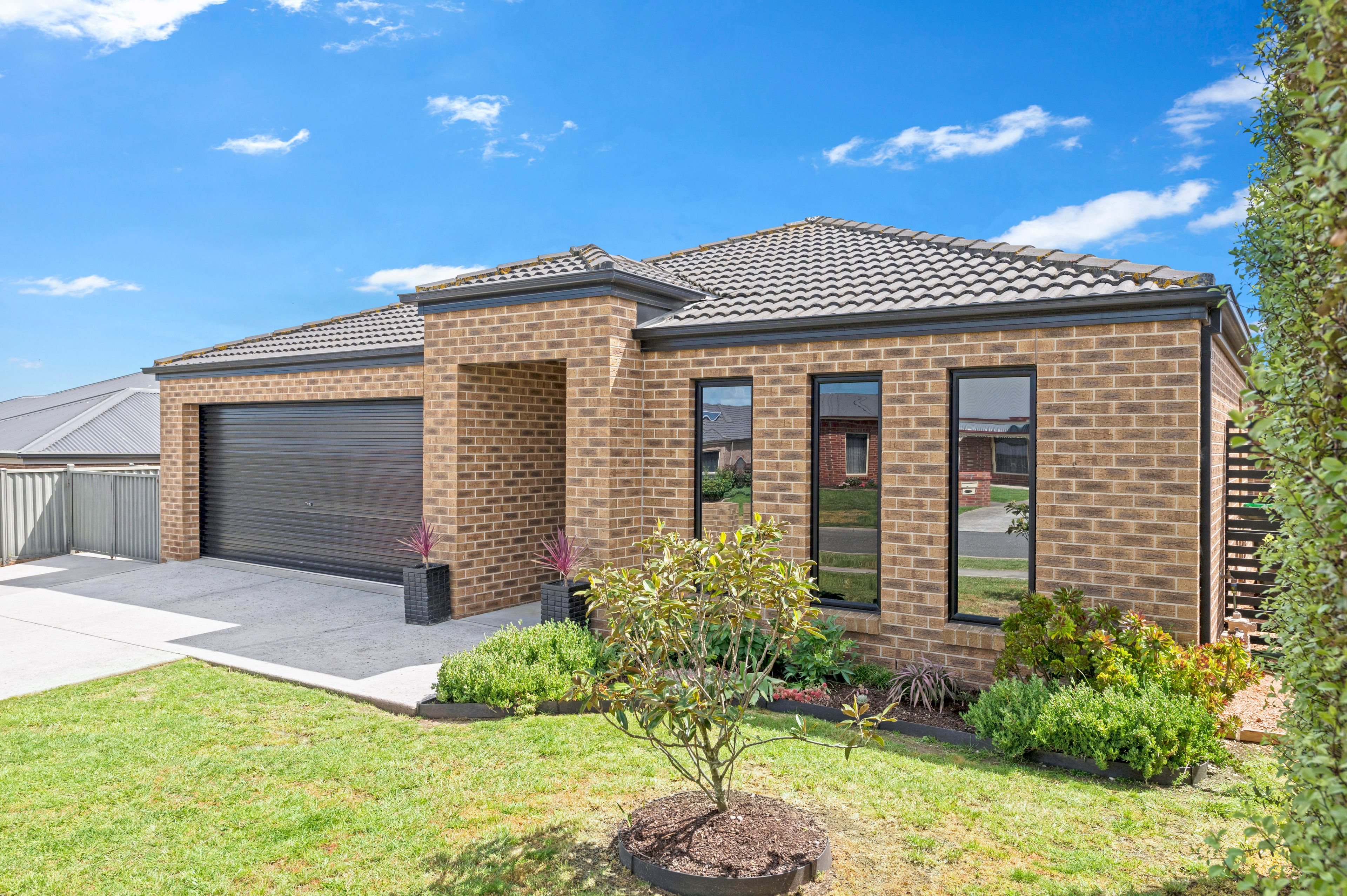 4 Chilton Close, Winter Valley, VIC 3358