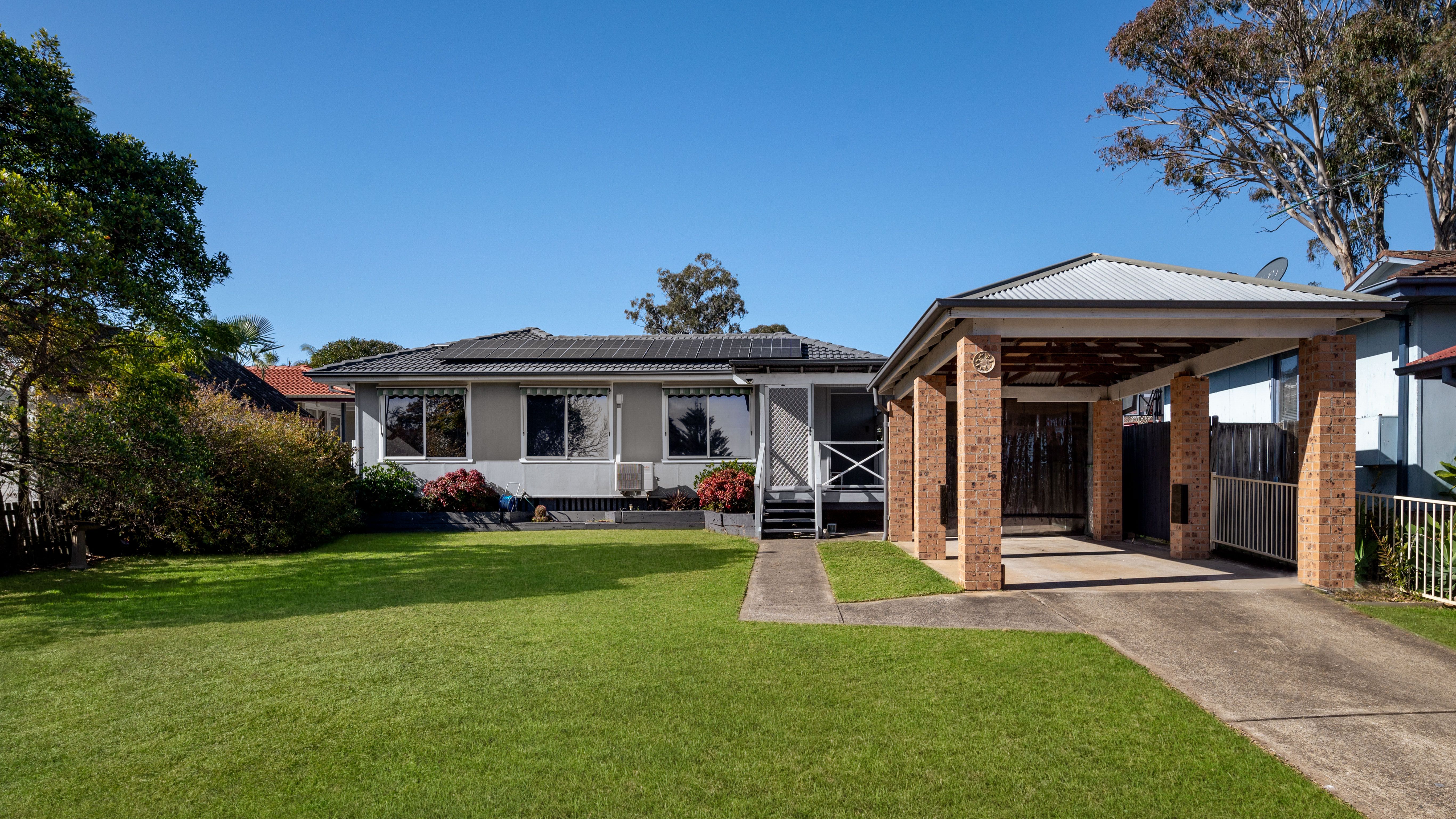 6 Paperbark Place, Macquarie Fields, NSW 2564