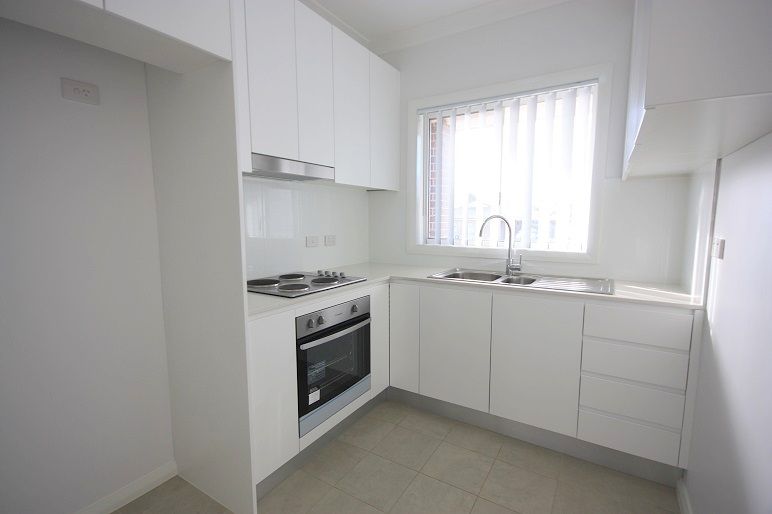 16A Wintaroo Crescent, St Helens Park, NSW 2560
