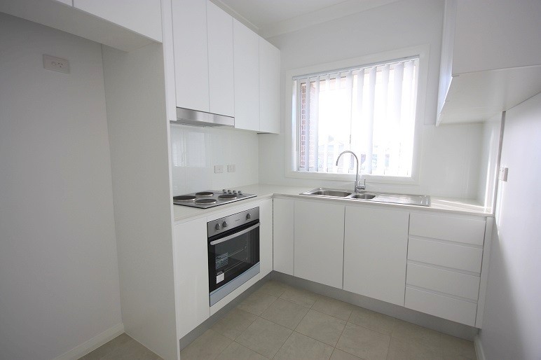 16A Wintaroo Crescent, St Helens Park, NSW 2560