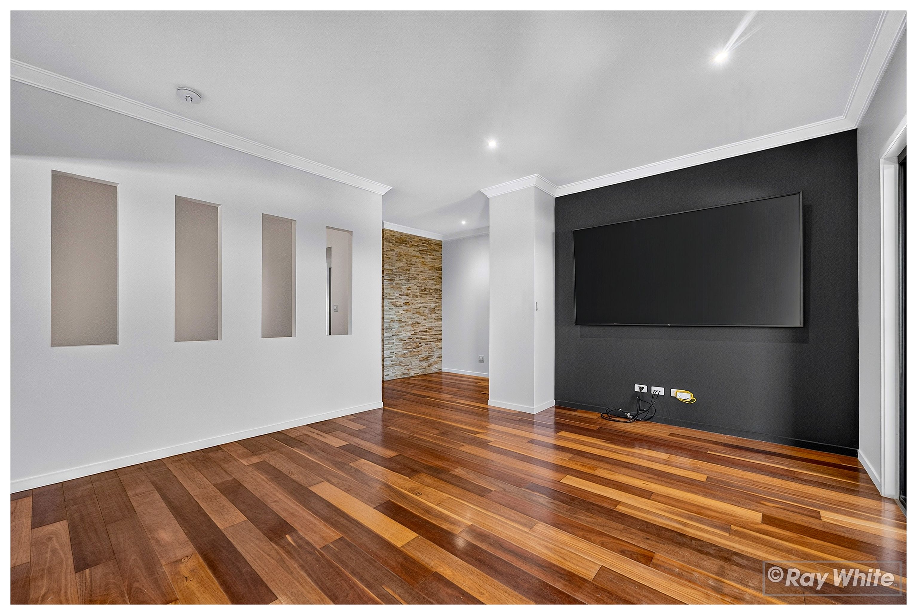 15 Mahogany Way — photo 5 of 30