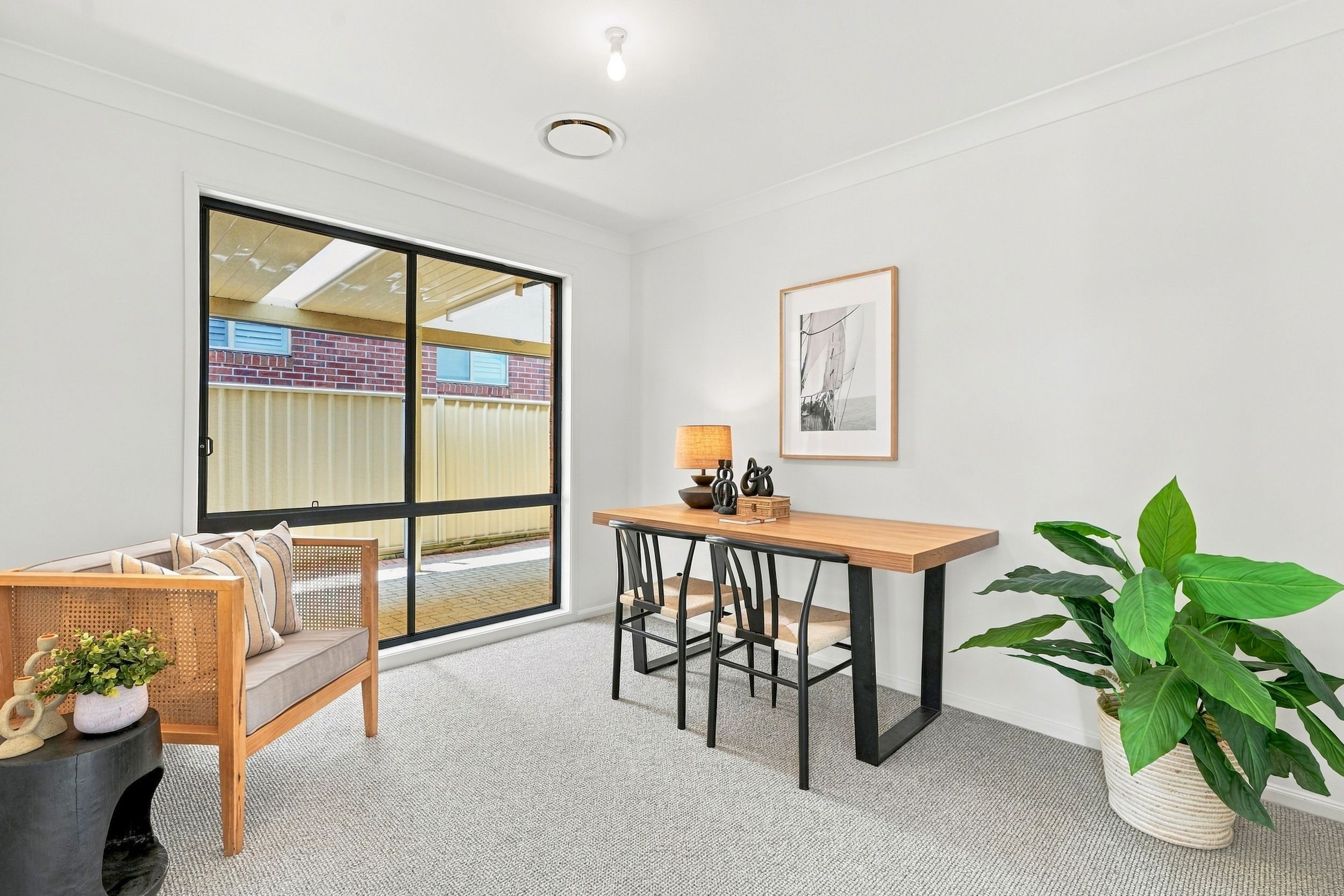 7 Armstrong Close — photo 12 of 18