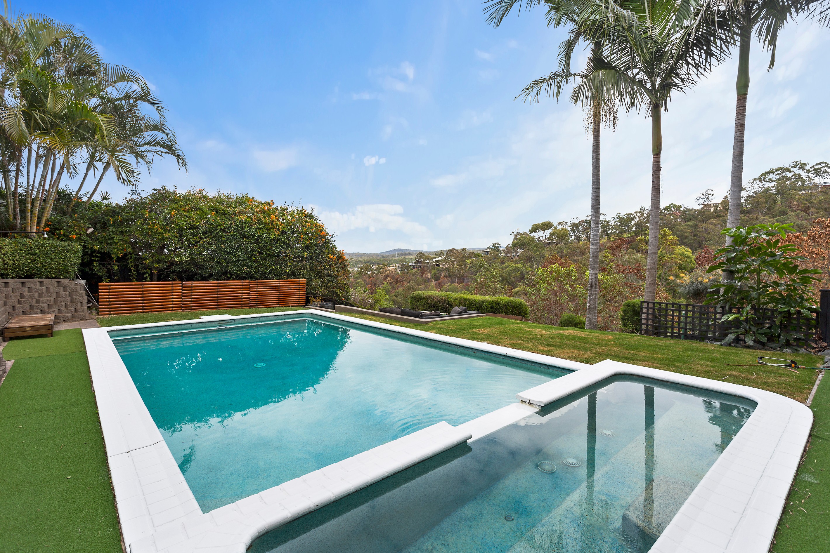32 Pago Terrace, Pacific Pines, QLD 4211