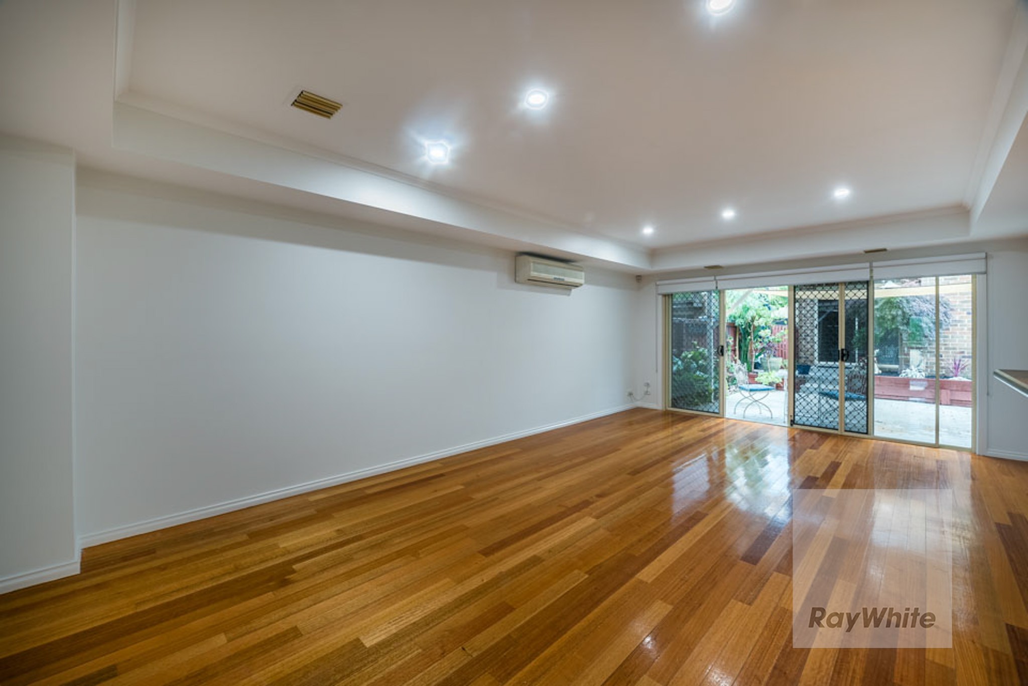 13 Oakden Drive, Bundoora, VIC 3083