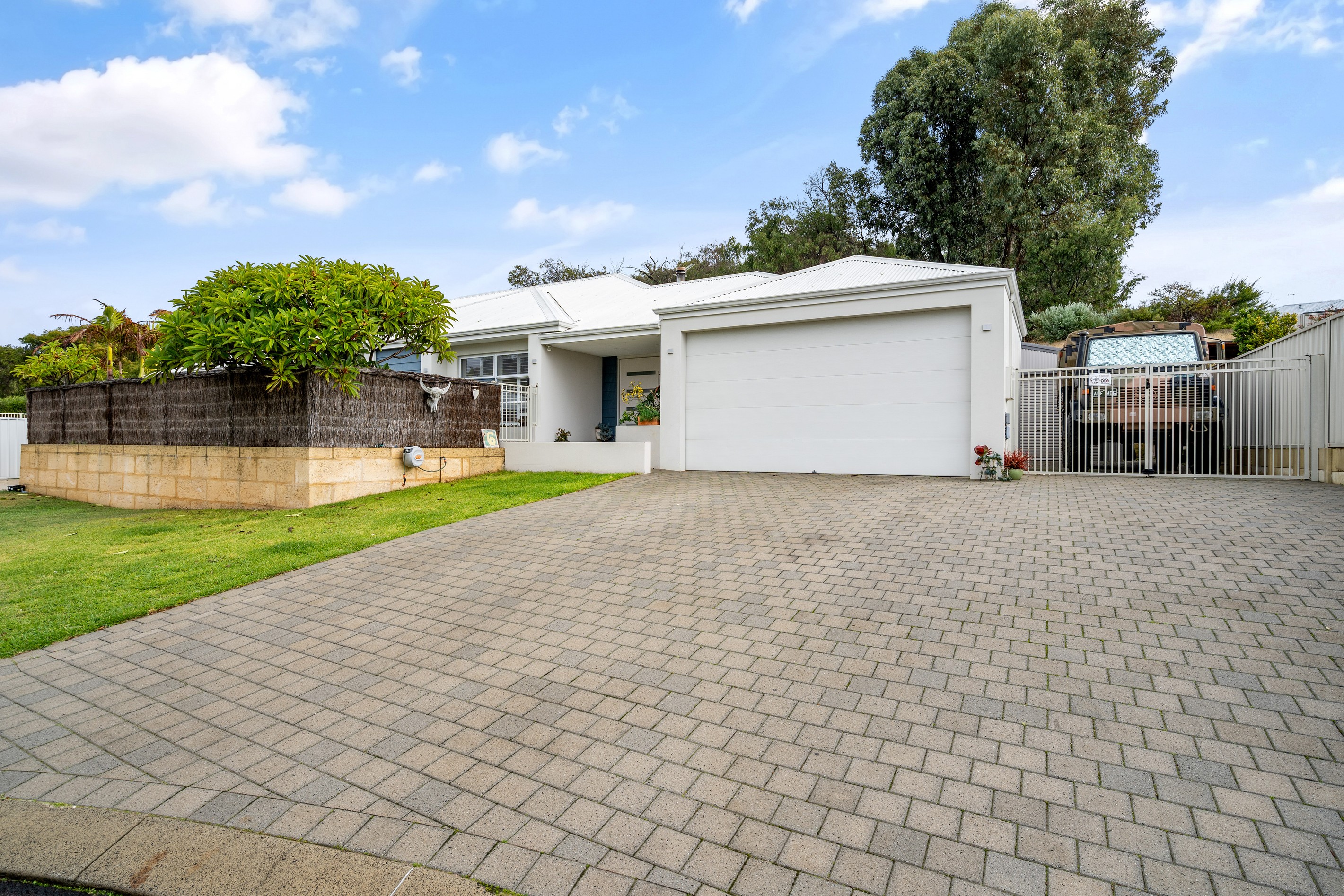 6 Kabi Court, Peppermint Grove Beach, WA 6271