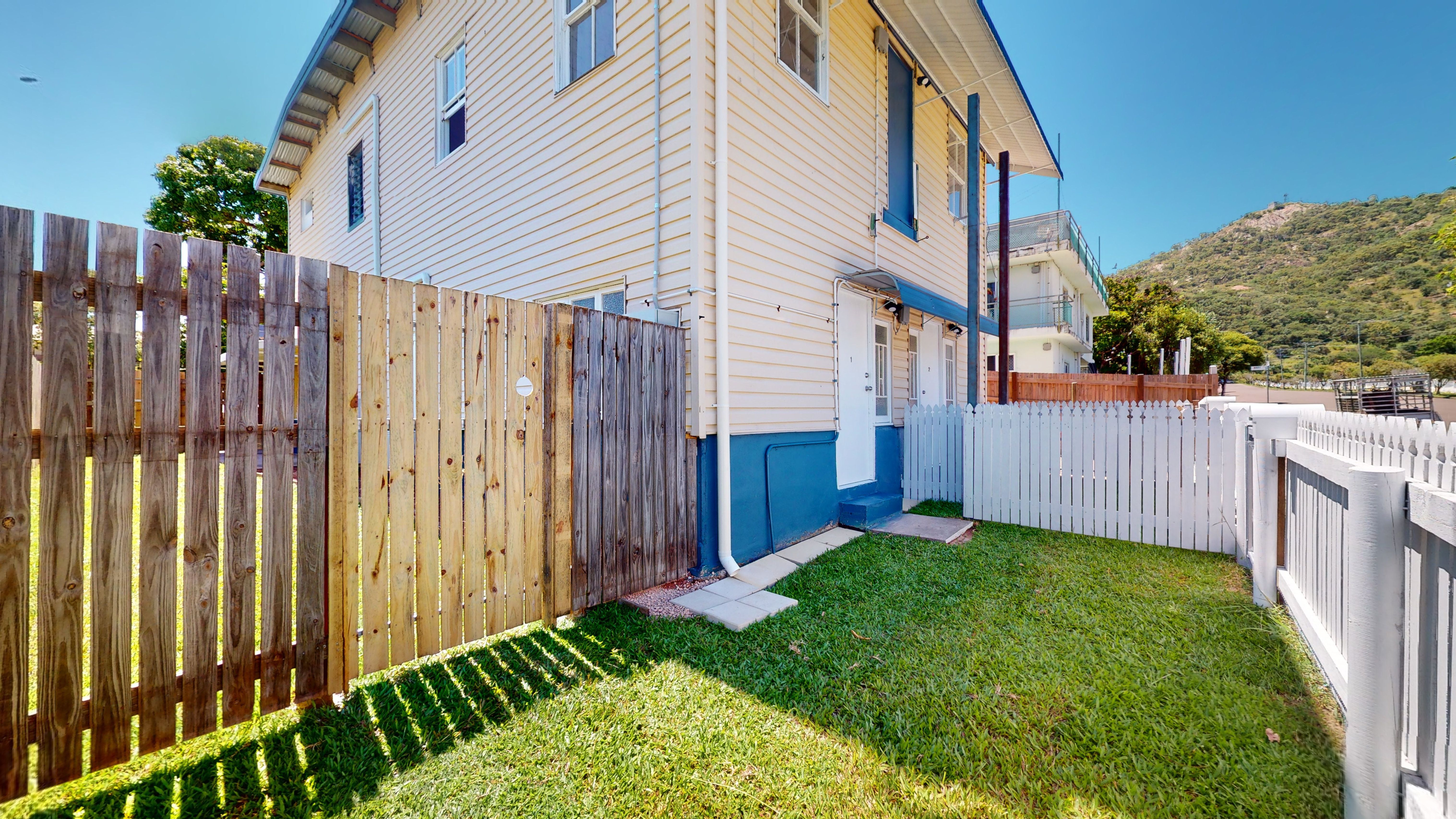 1/8 Church Street, West End, QLD 4810