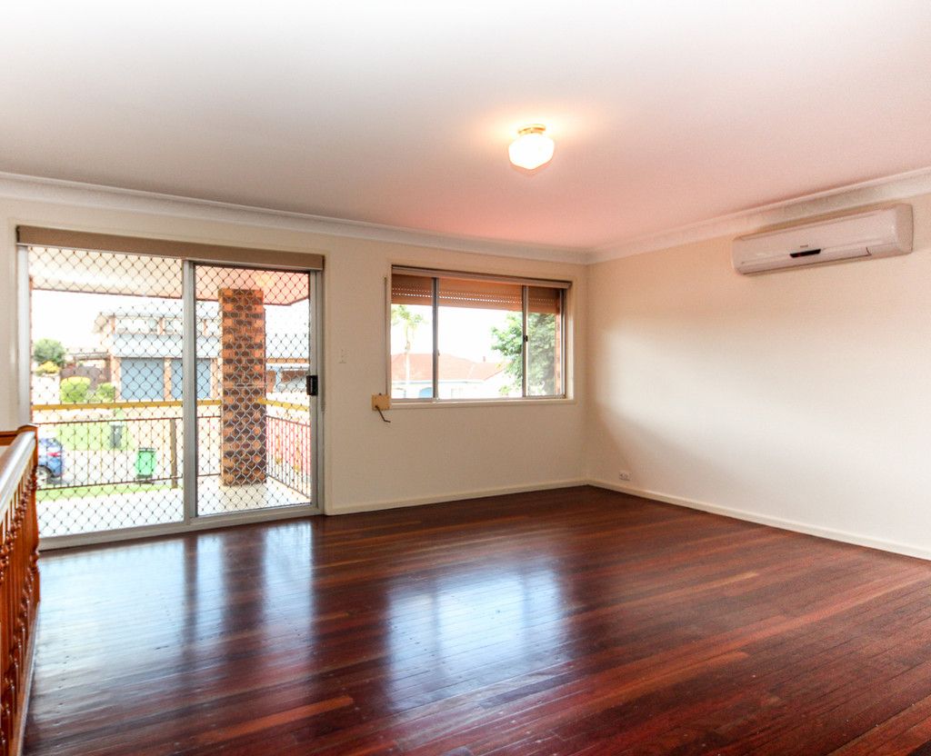 14 Hagman Street, Stafford Heights, QLD 4053