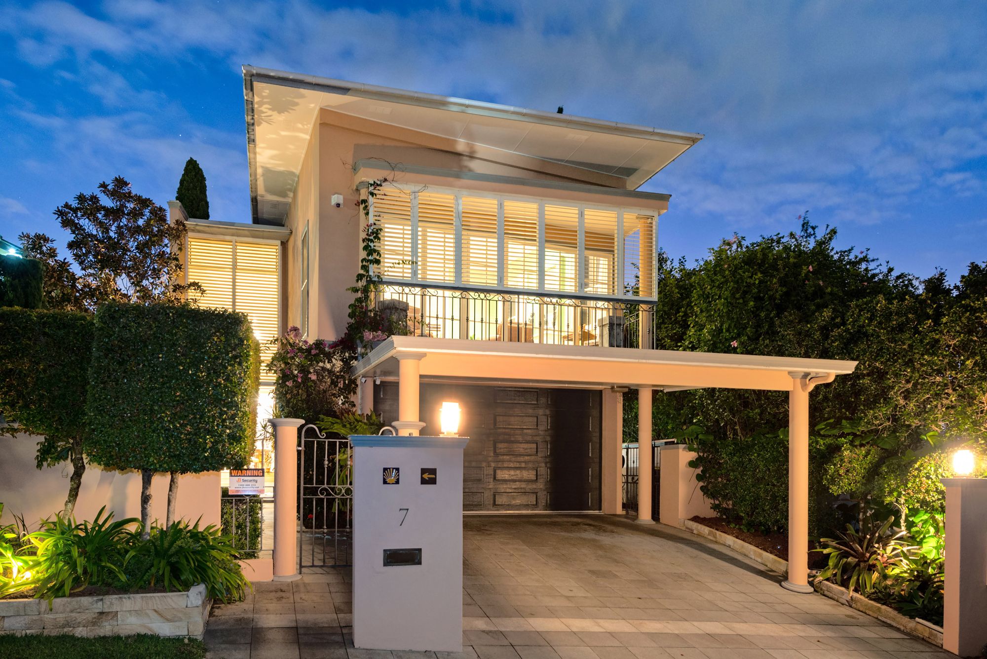 7 Apex Street, Clayfield QLD 4011