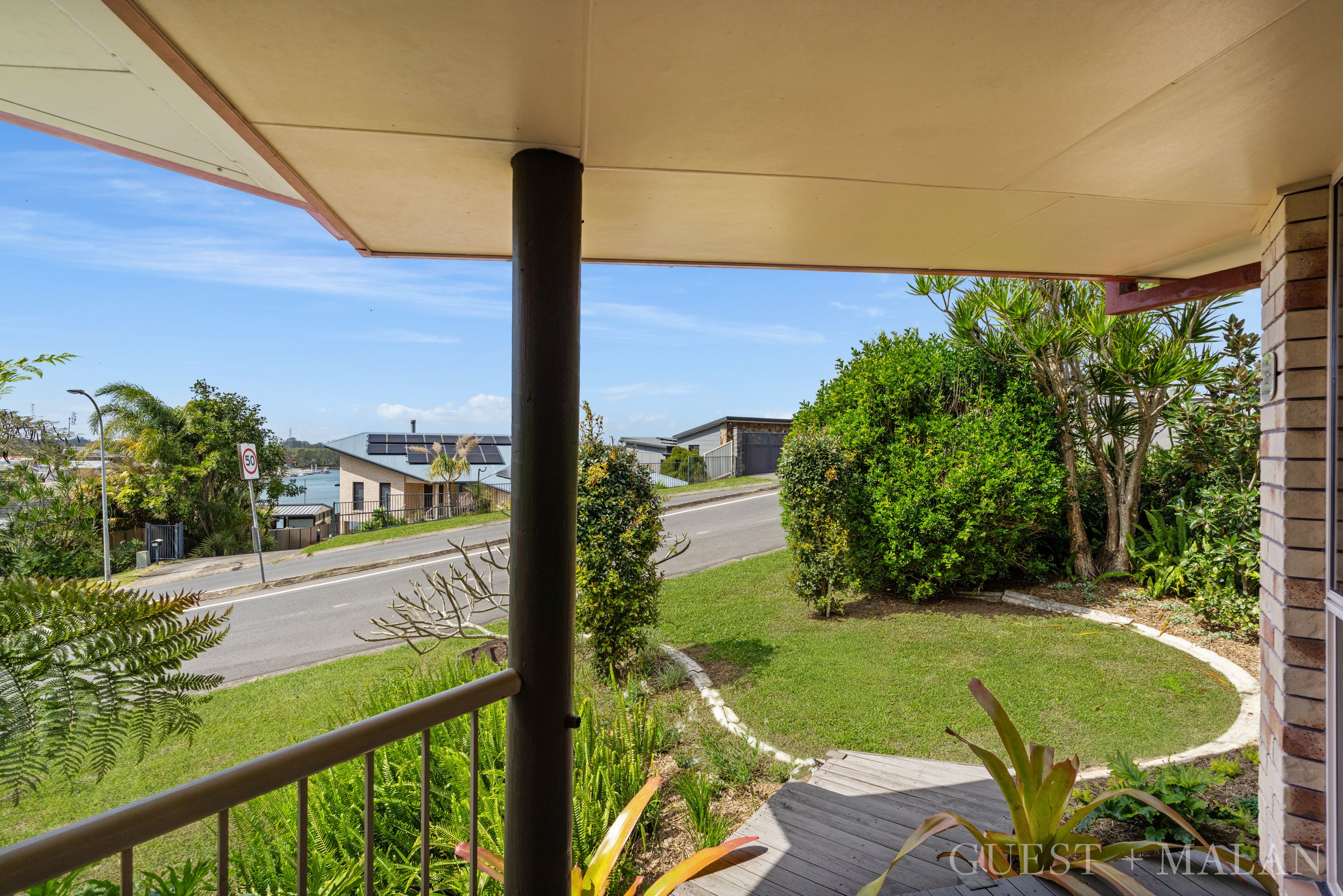 1/51 Mariners Crescent — photo 5 of 21