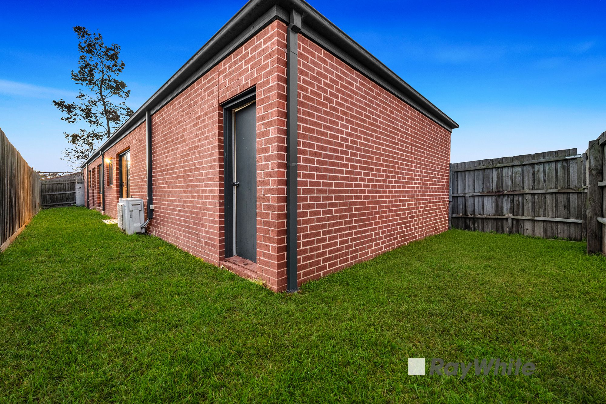 128 Fleetwood Drive — photo 13 of 18