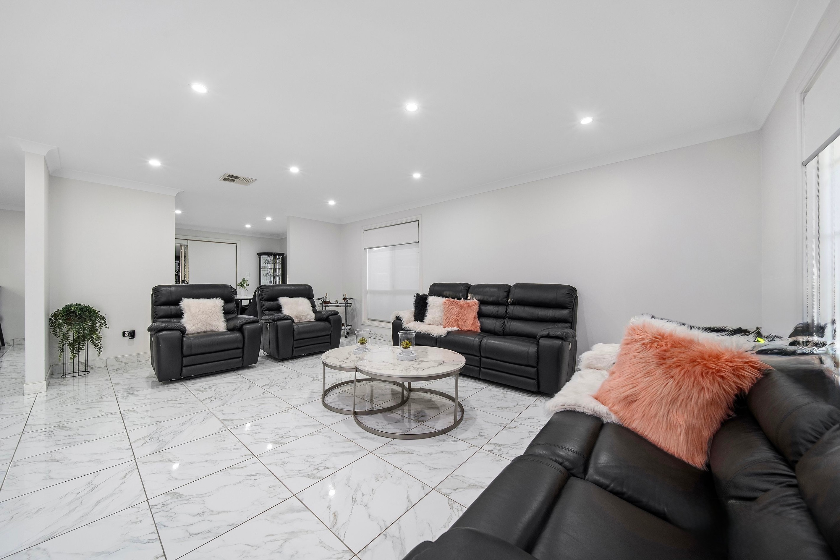 2B Symons Place, West Hoxton, NSW 2171