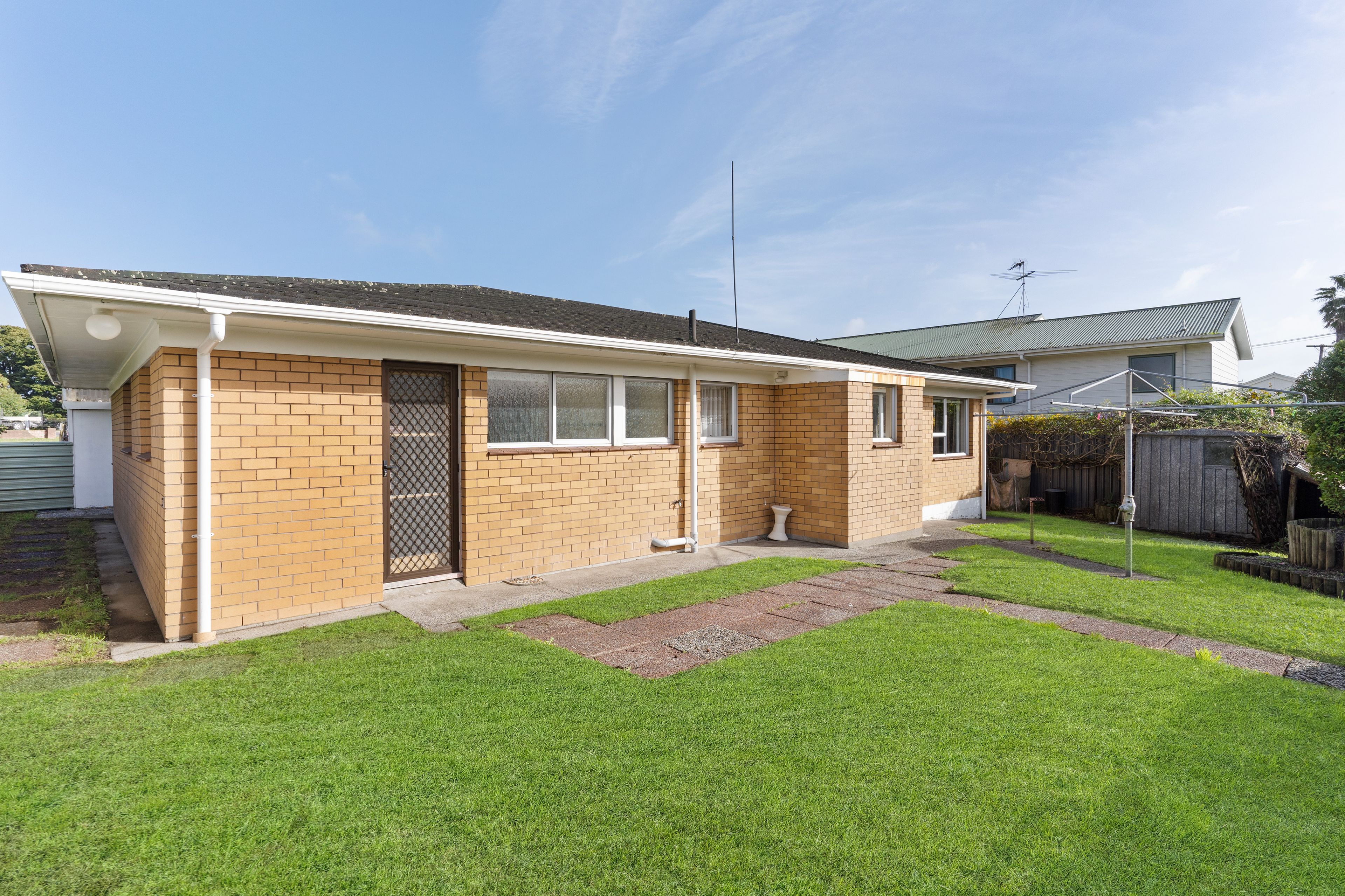 2/6 Great South Road, Papakura, Papakura
