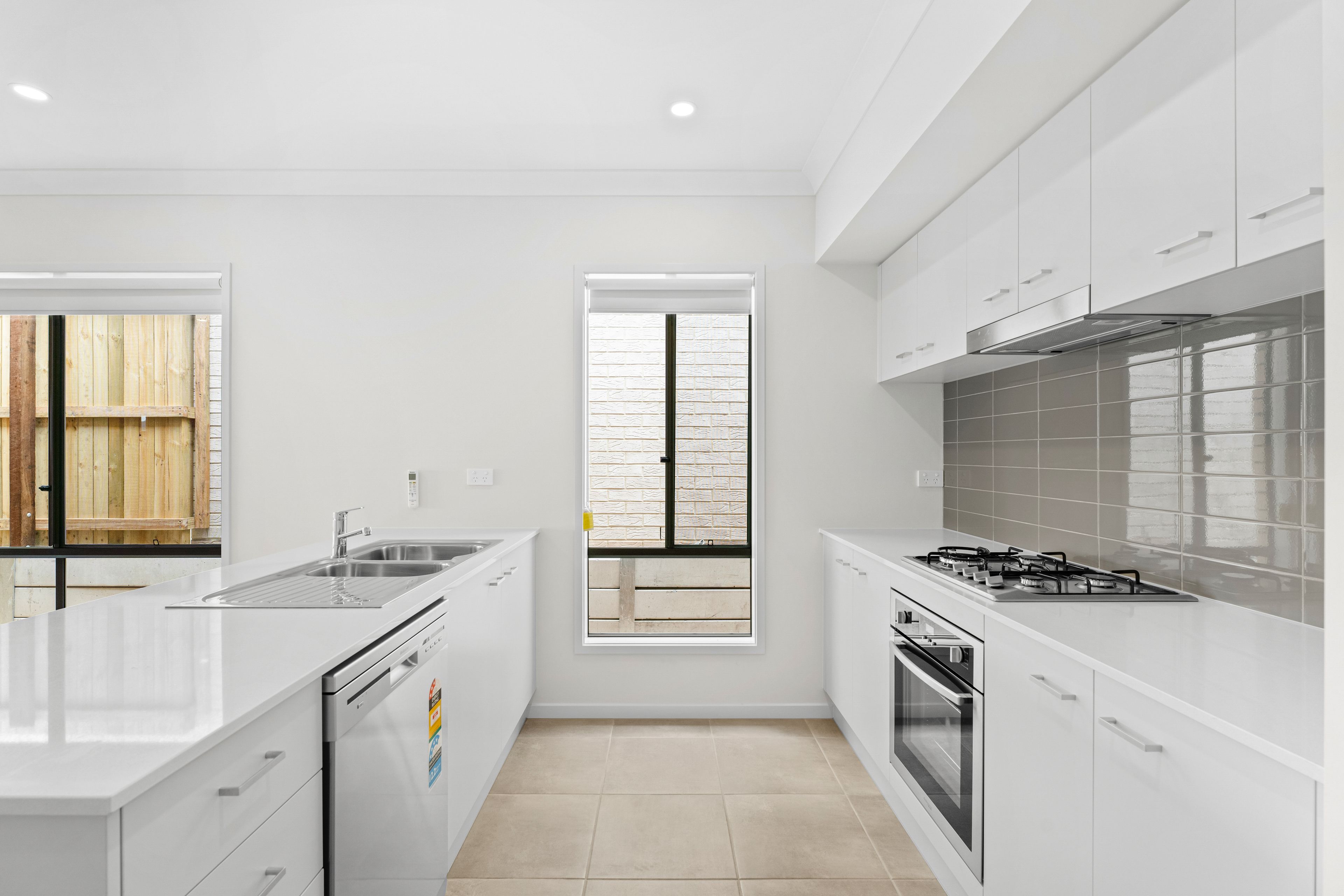 32 Mundaring Way — photo 4 of 16