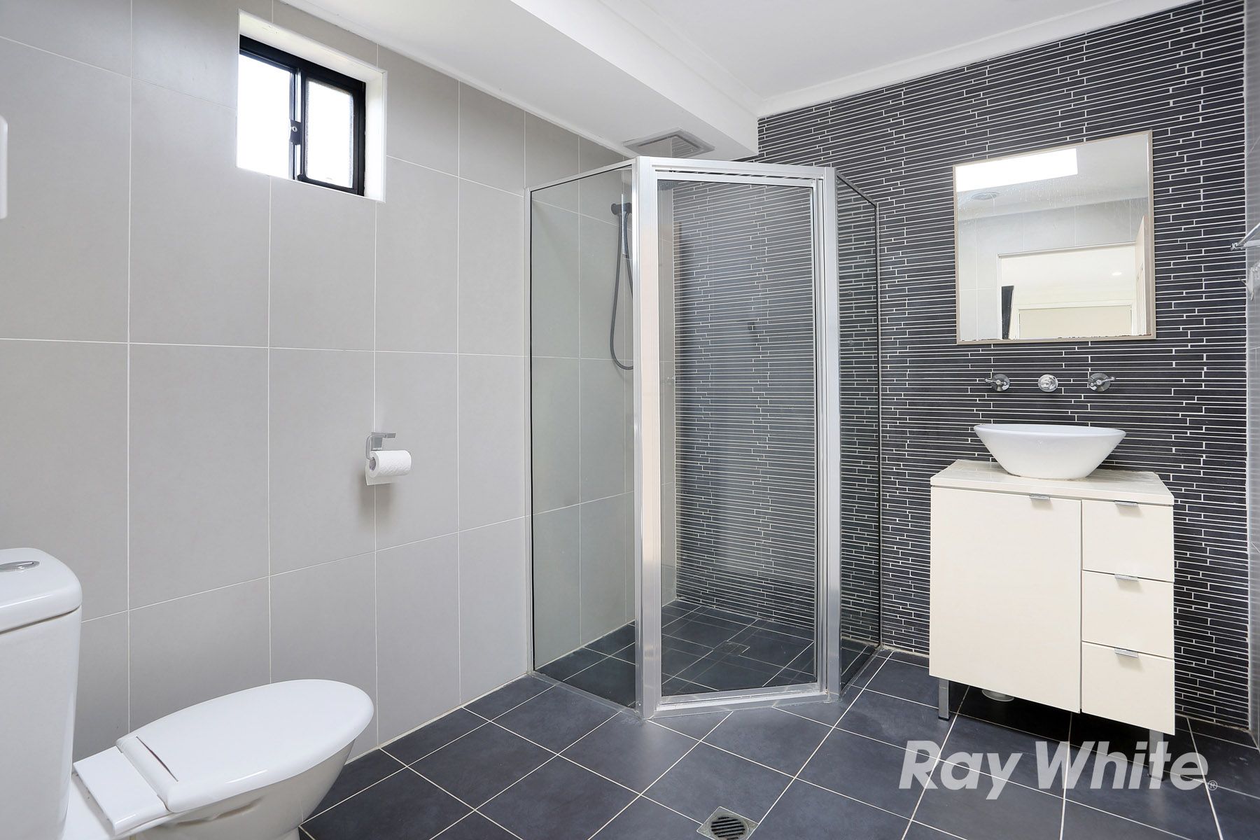 17 Coonawarra Drive — photo 8 of 16