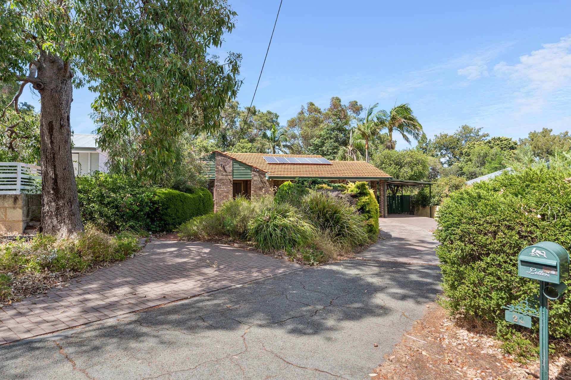 22 Gunbar Way, Kalamunda, WA 6076