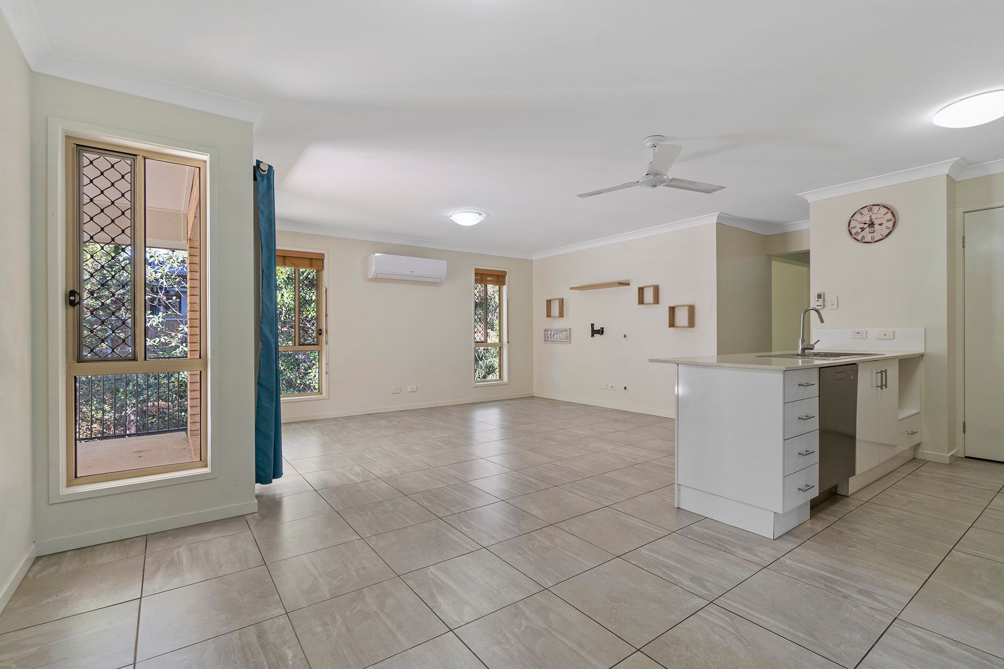 8 Picnic Place, Canungra, QLD 4275