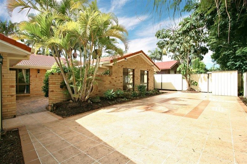 27 Lynelle Street, Sunnybank Hills, QLD 4109