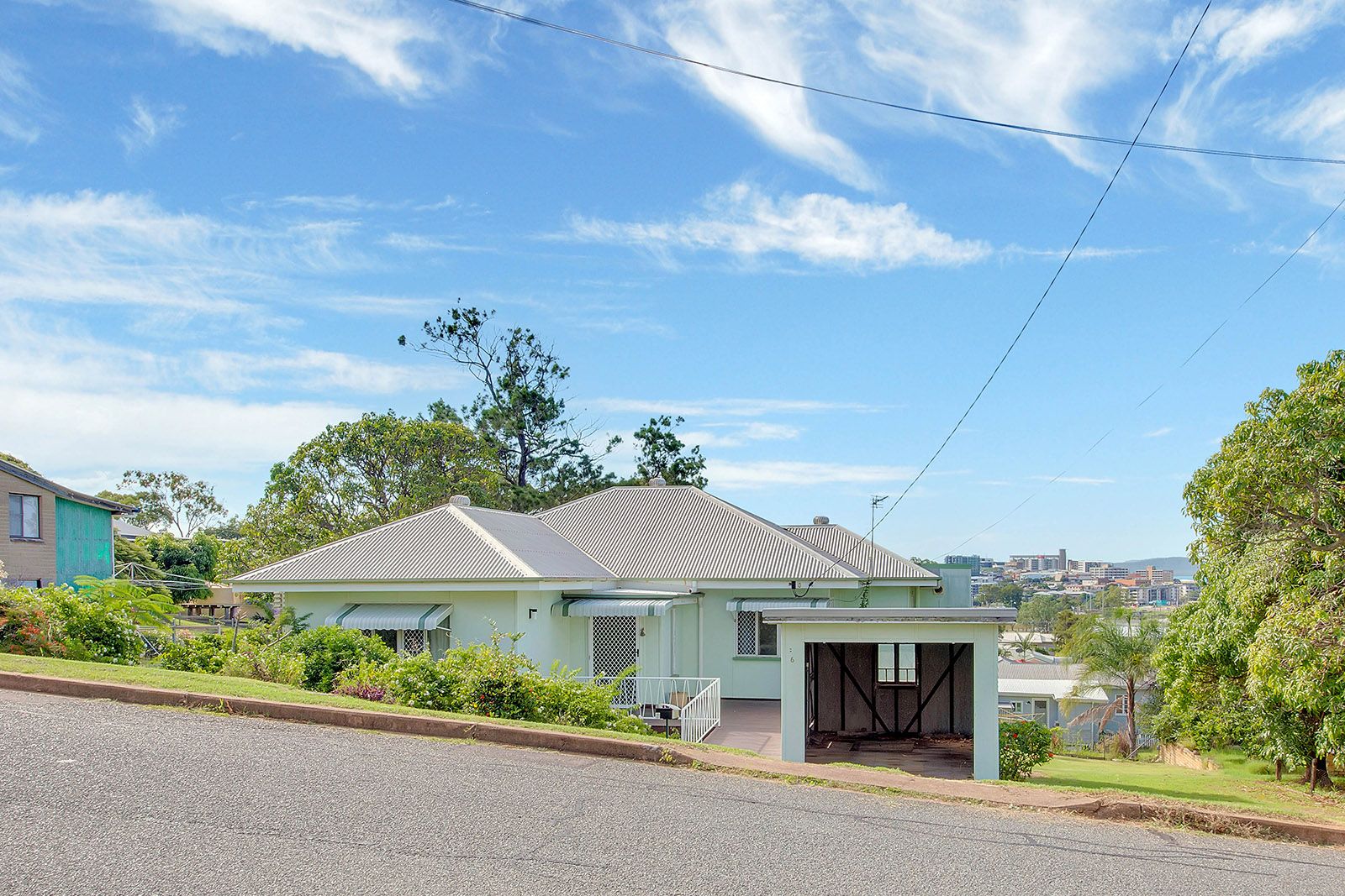 6 Williamson Street, West Gladstone, QLD 4680